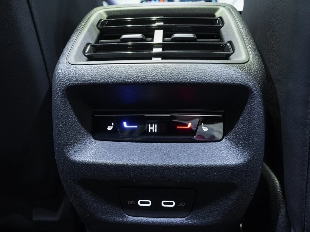 Volkswagen Tiguan 1,5 l eHybrid DSG R-Line AHK PANO NAVI