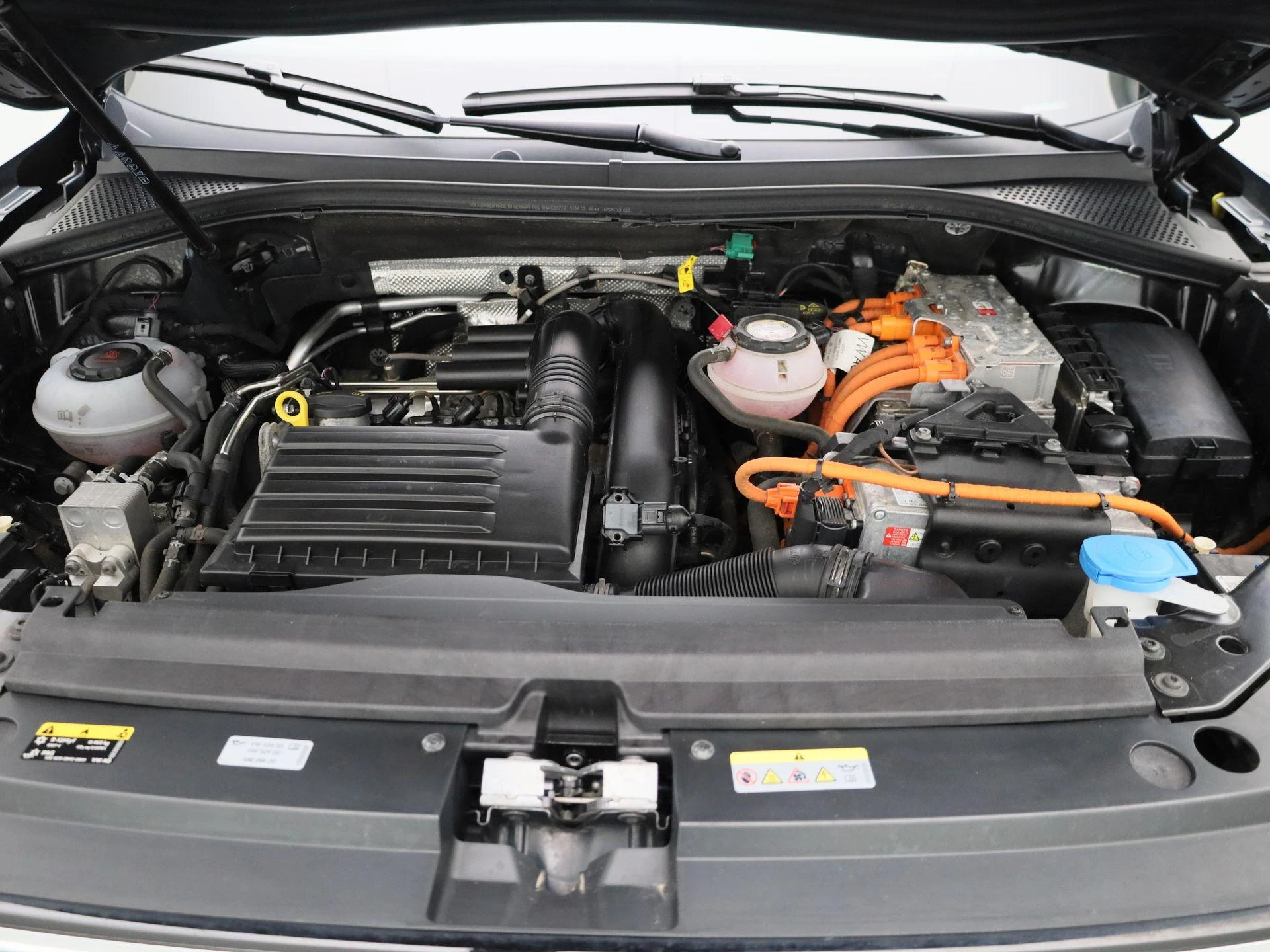 Volkswagen-Tiguan-image-35