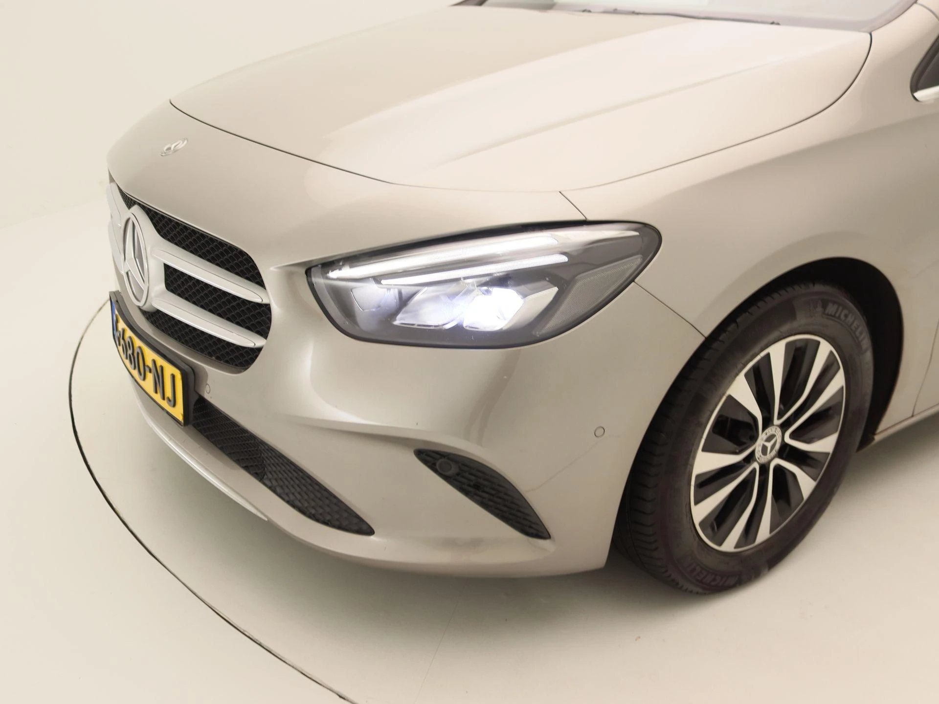 Mercedes-Benz B-Klasse 180 Business Solution Plus