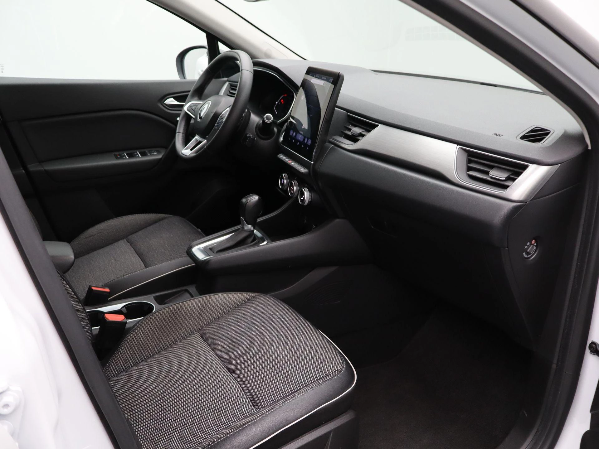 Renault-Captur-image-40