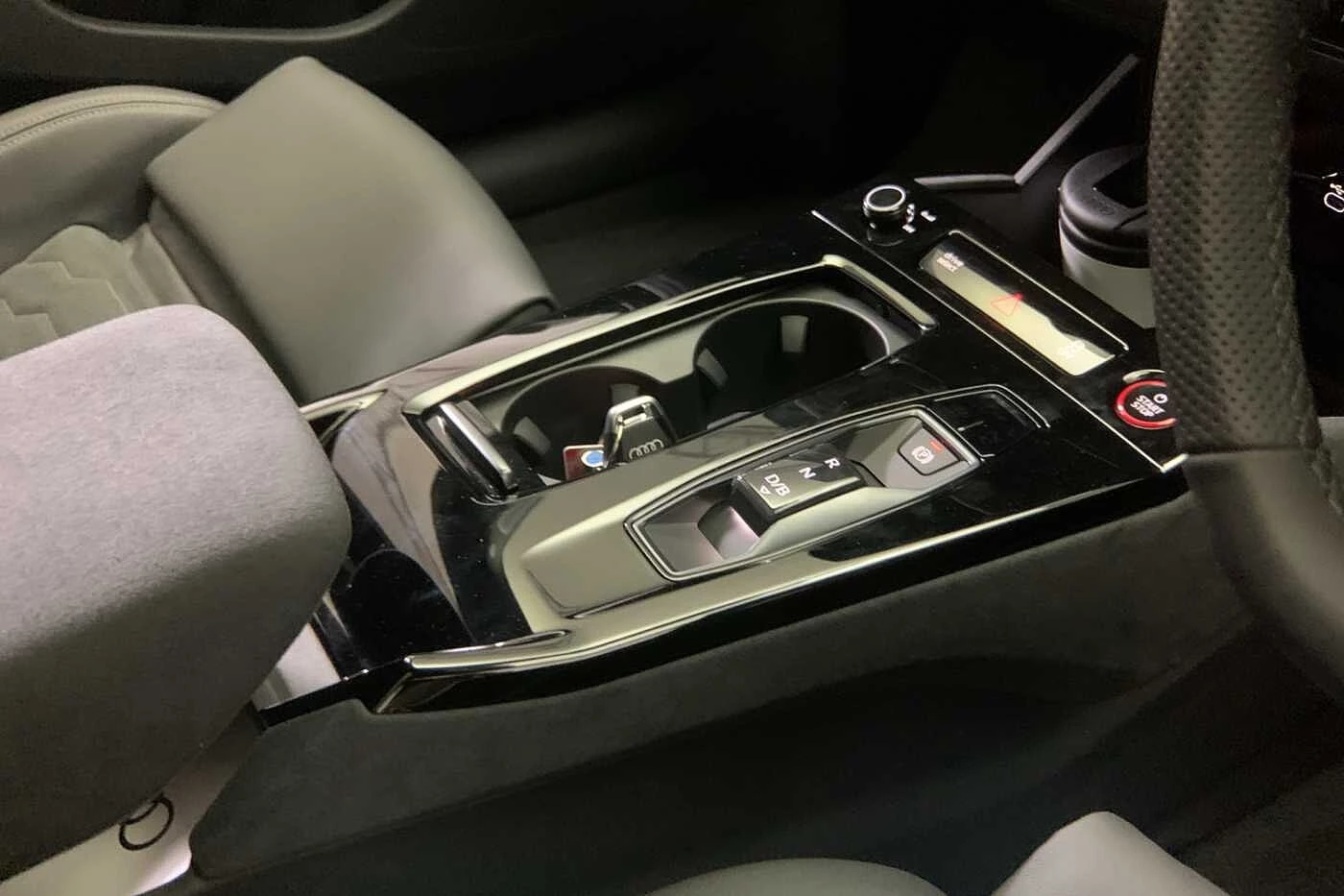 Audi-A6 Sportback e-tron-image-7