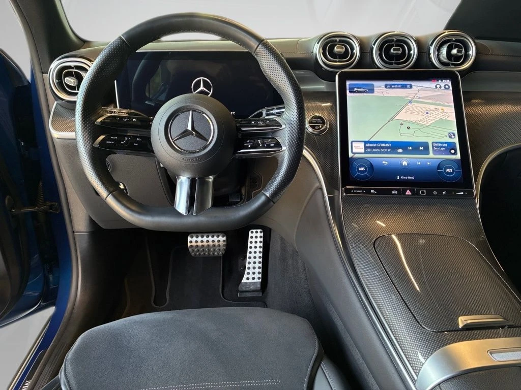 Mercedes-Benz-GLC 300-image-10