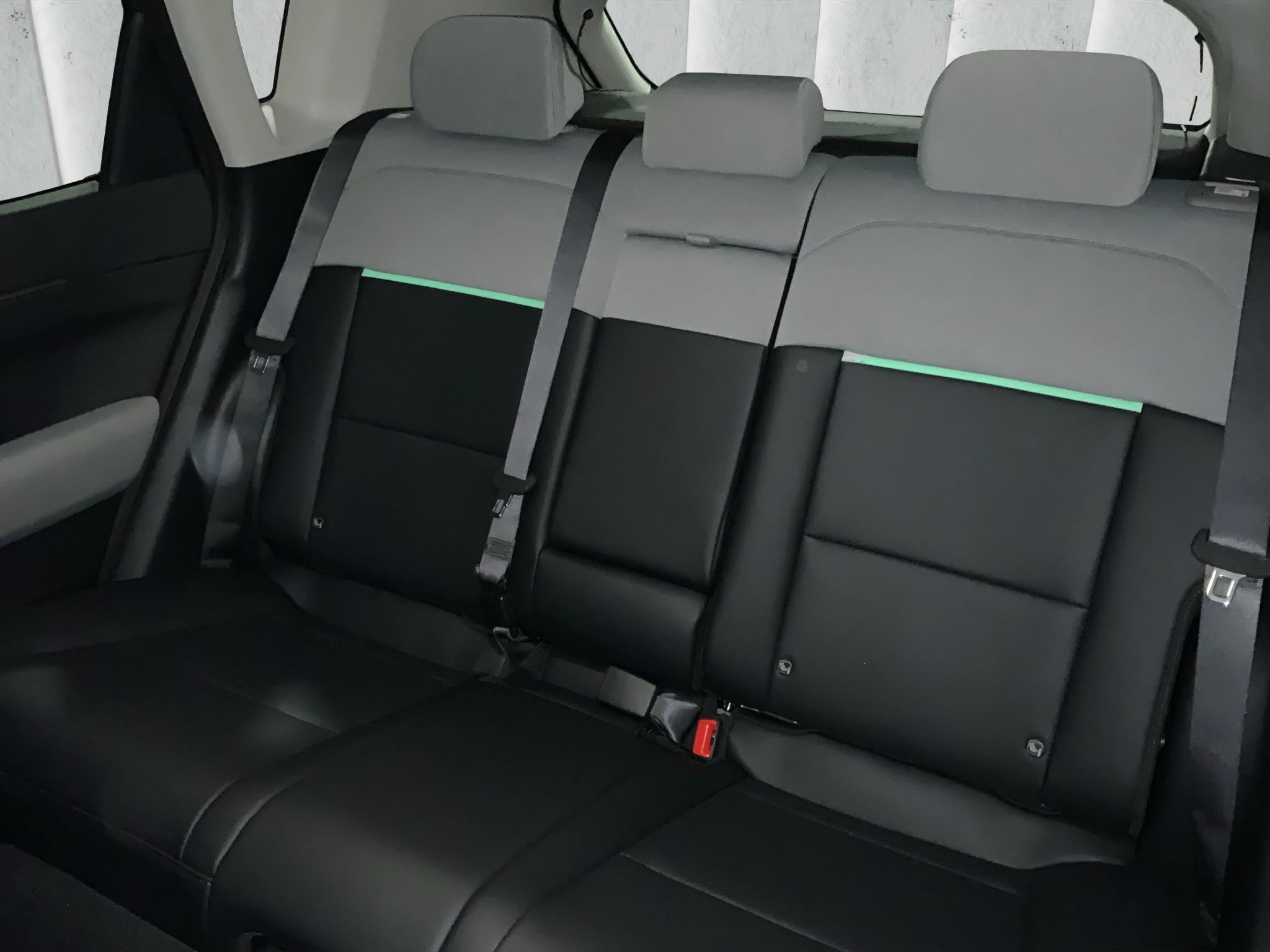 Kia EV4 Hatchback Earth 81 kWh 150 kW Frontantrieb Schräghecklimousine. 5-türig