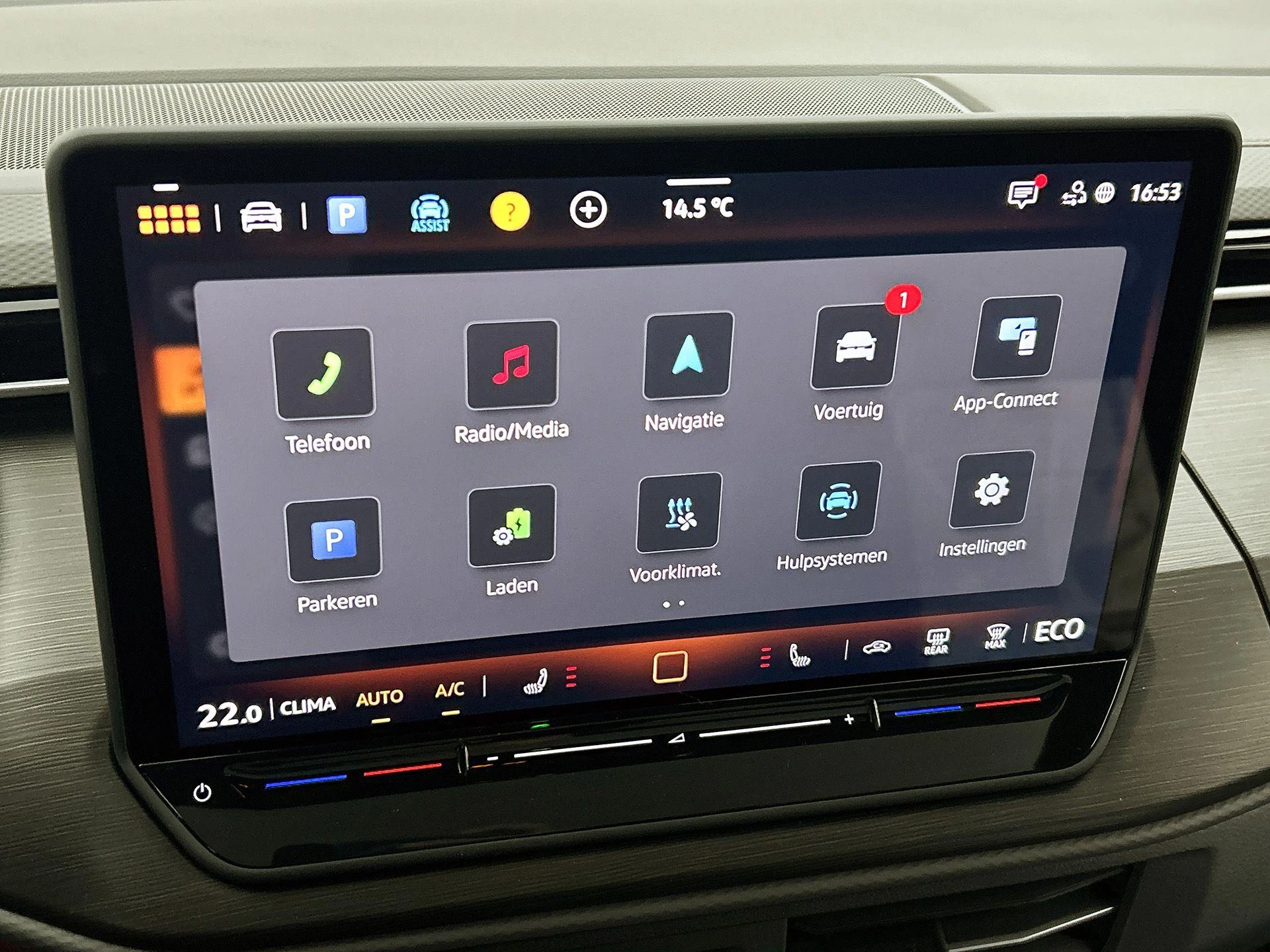 Volkswagen-Multivan-image-28
