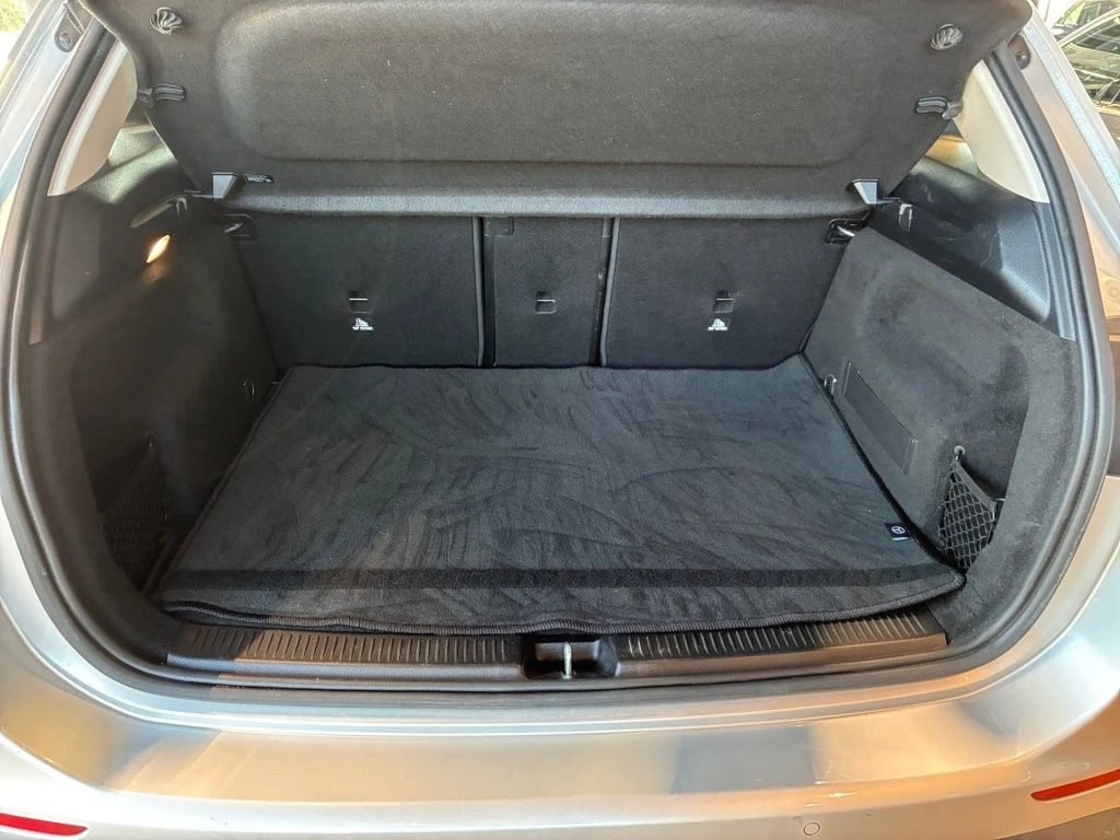 Mercedes-Benz-B-Klasse 220-image-12