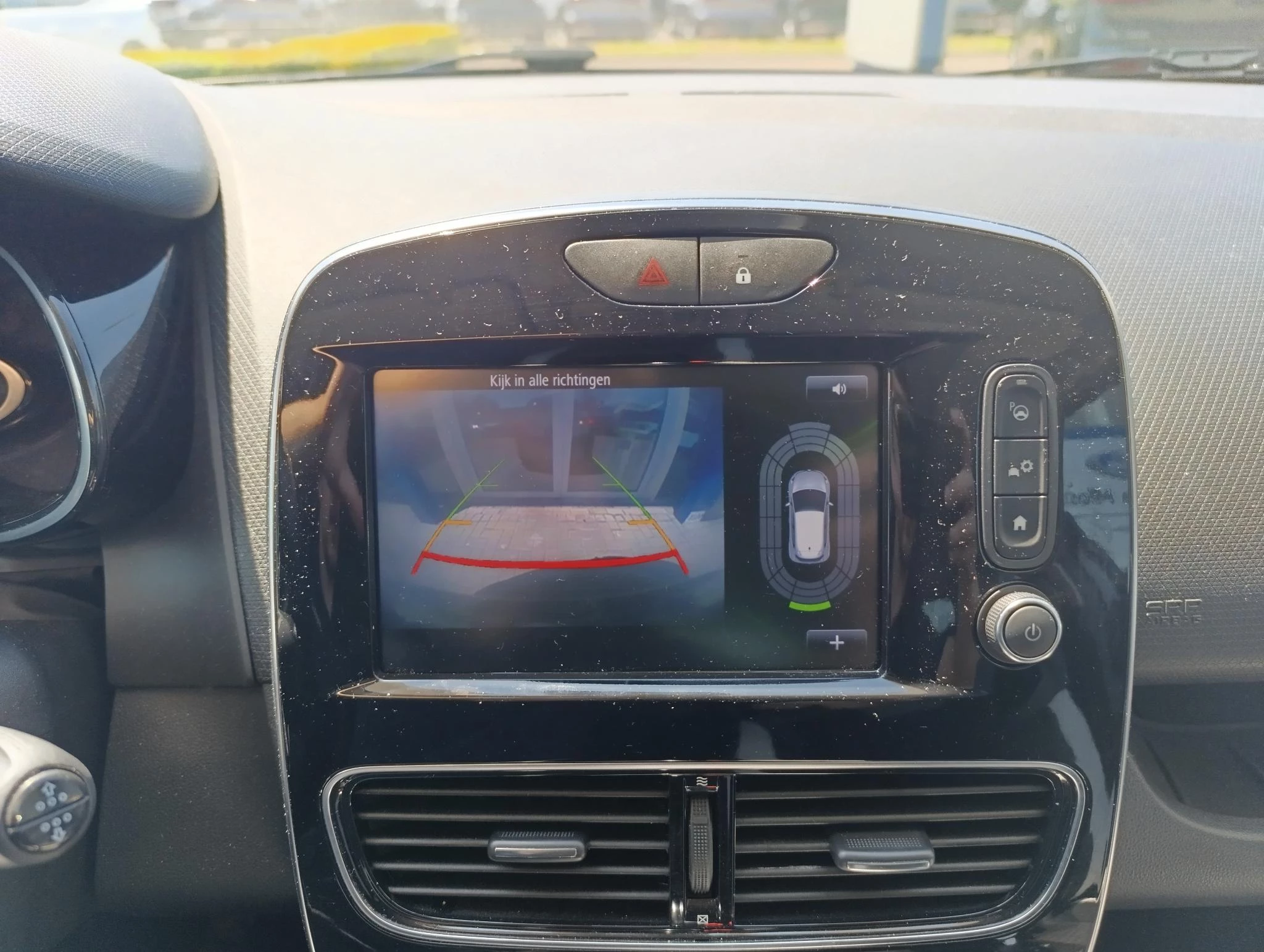 Renault-Clio-image-23