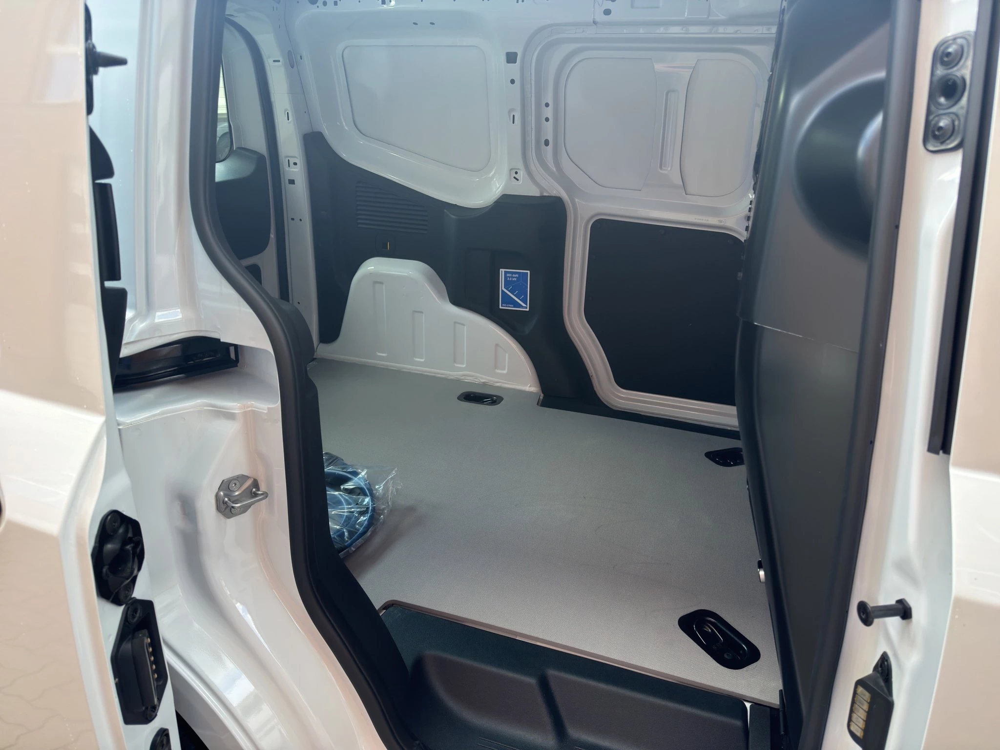 Ford Transit Courier Trend Elektro 100 kW RFK SHZ PDC