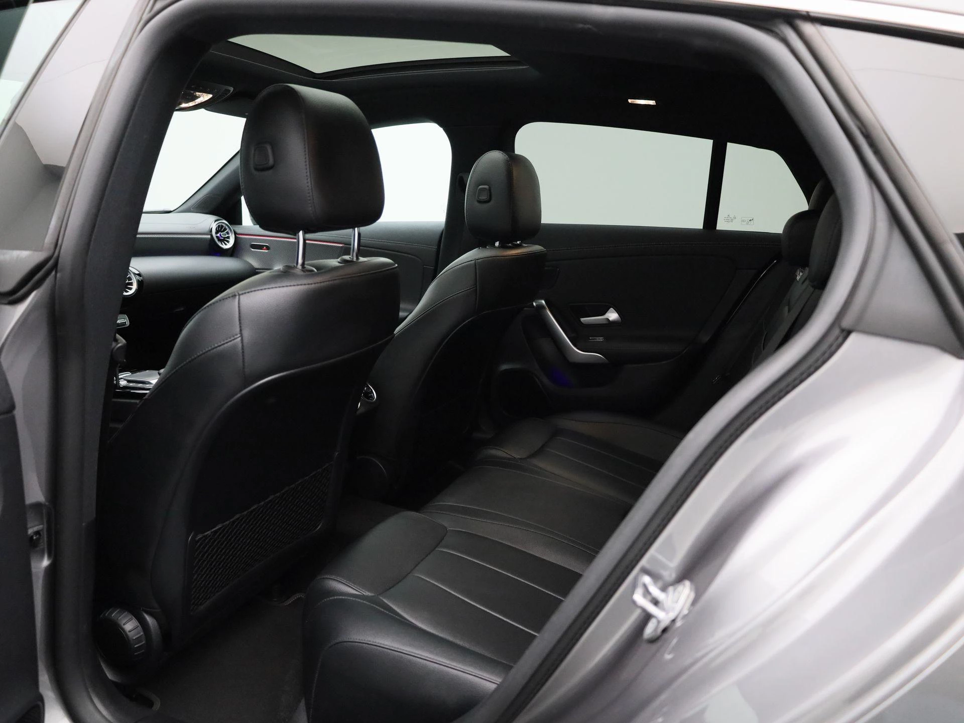 Mercedes-Benz-CLA-image-10