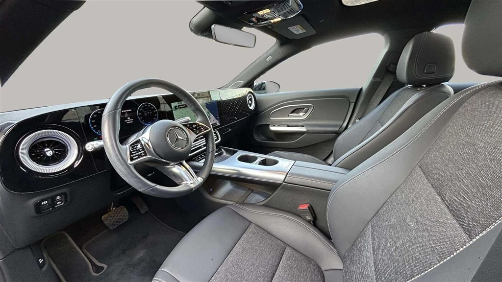 Mercedes-Benz-CLA-image-9