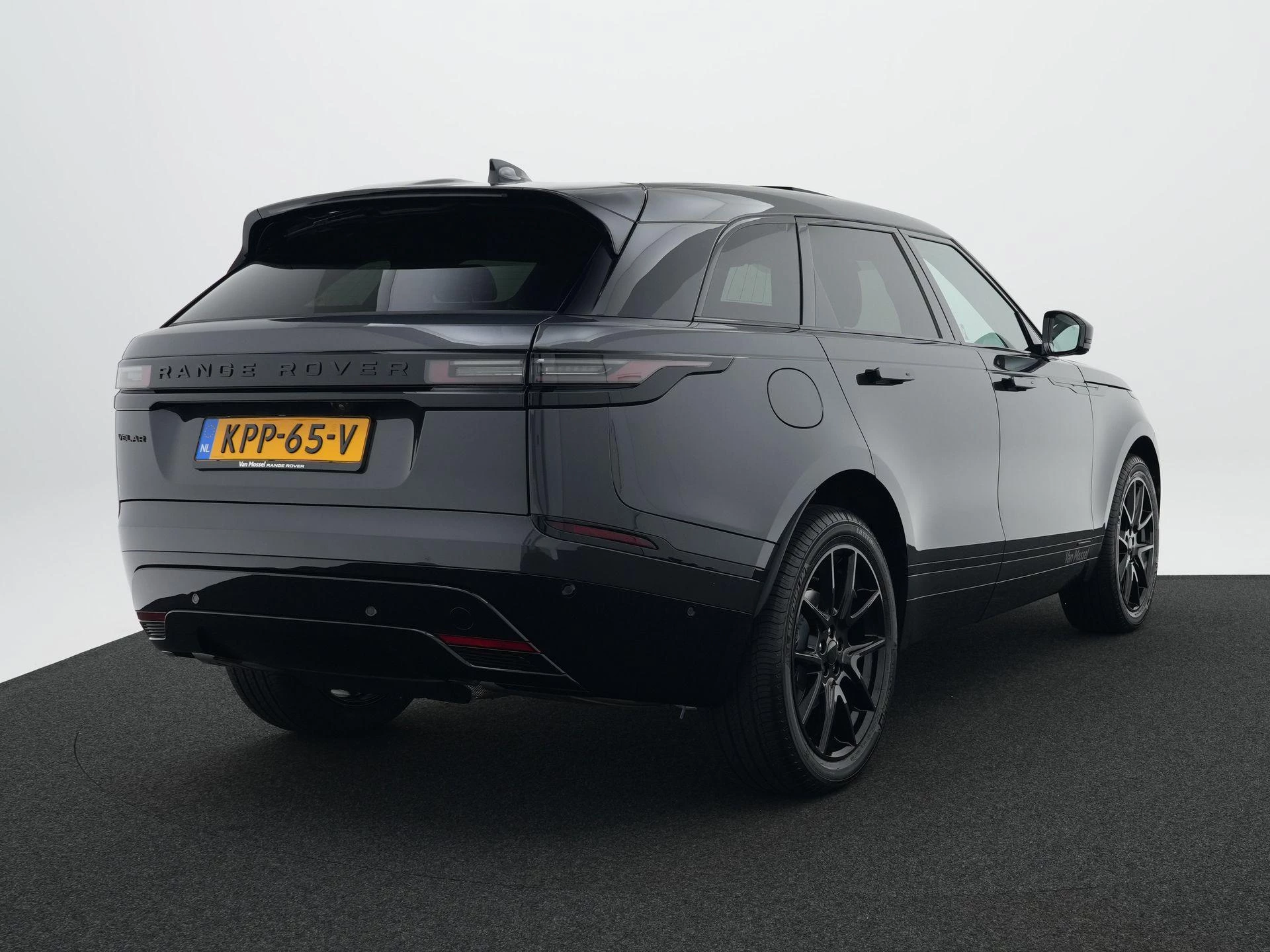 Land Rover Range Rover Velar 2.0 P400e Belgravia Edition