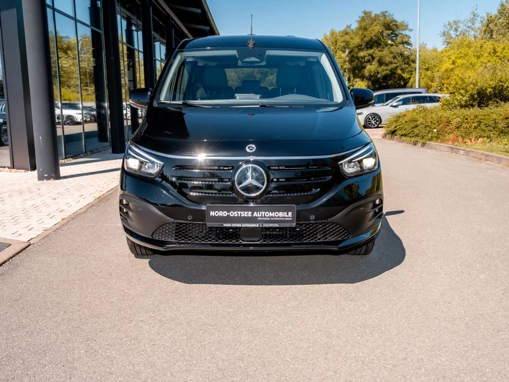 Mercedes-Benz-EQT 200-image-3