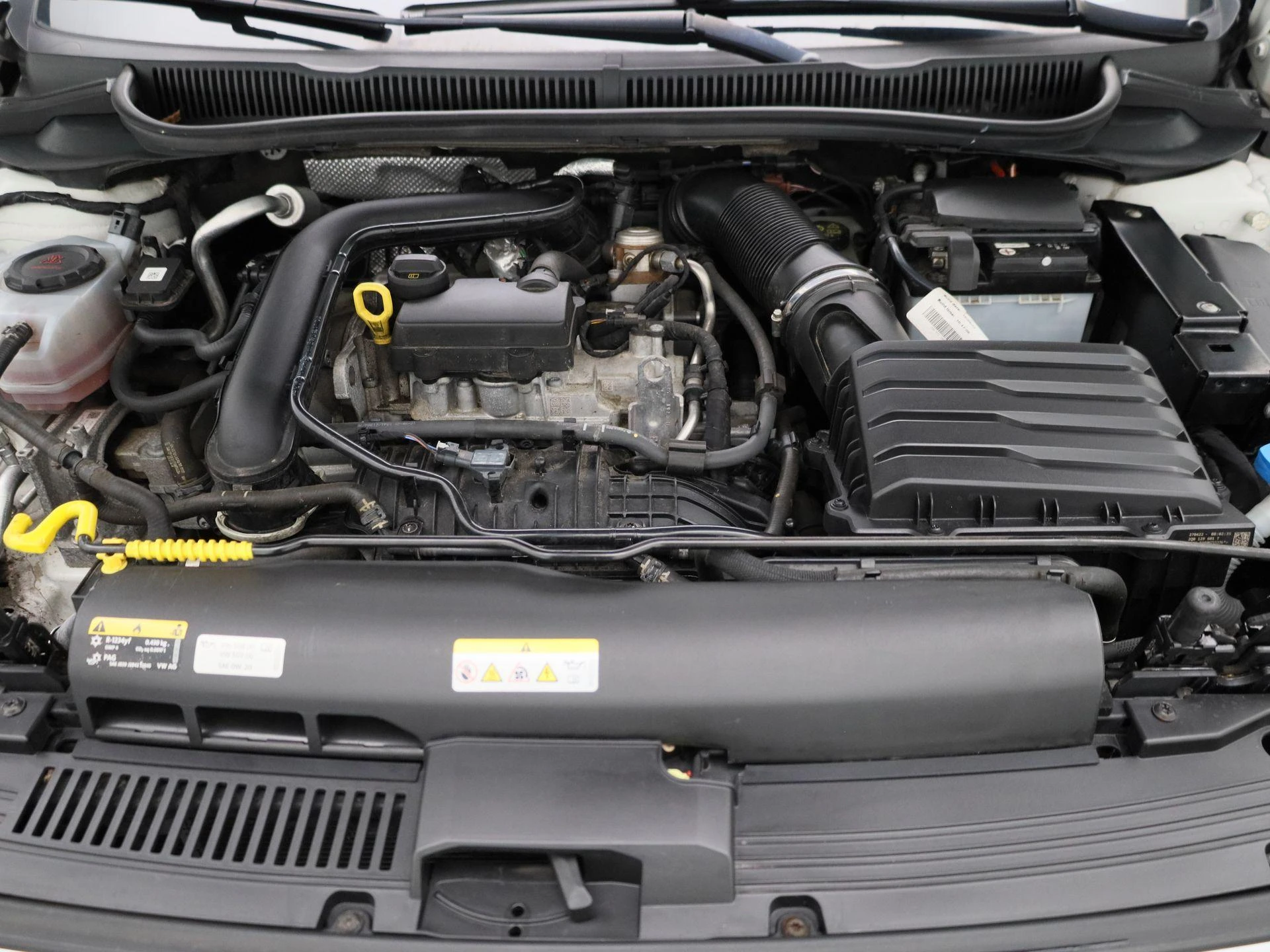 Volkswagen-Polo-image-29