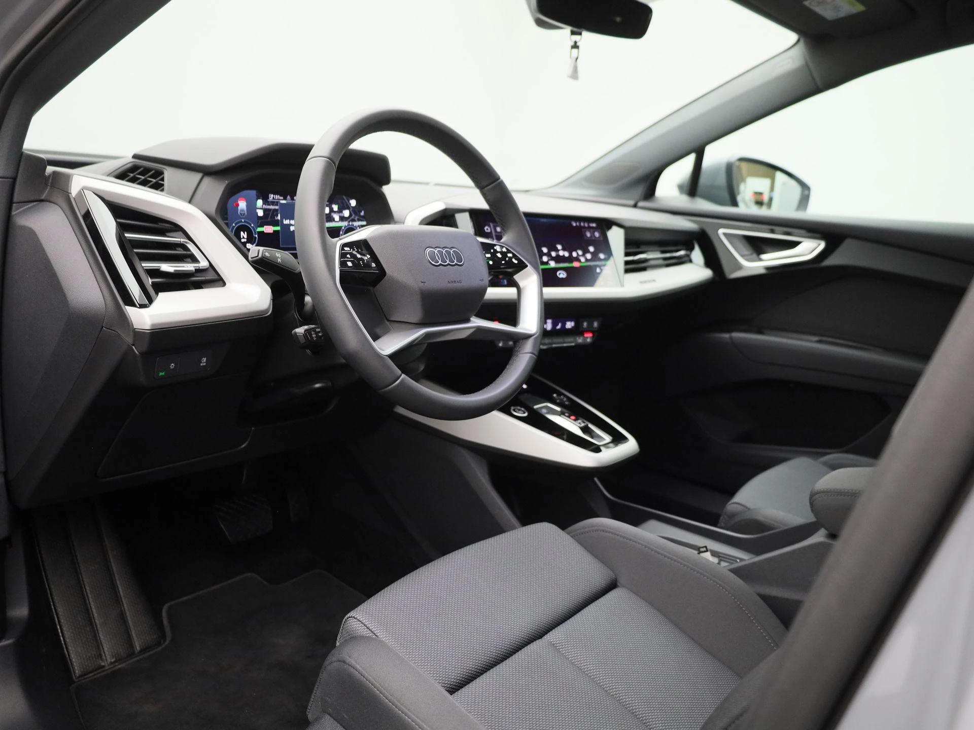 Audi-Q4 e-tron-image-33