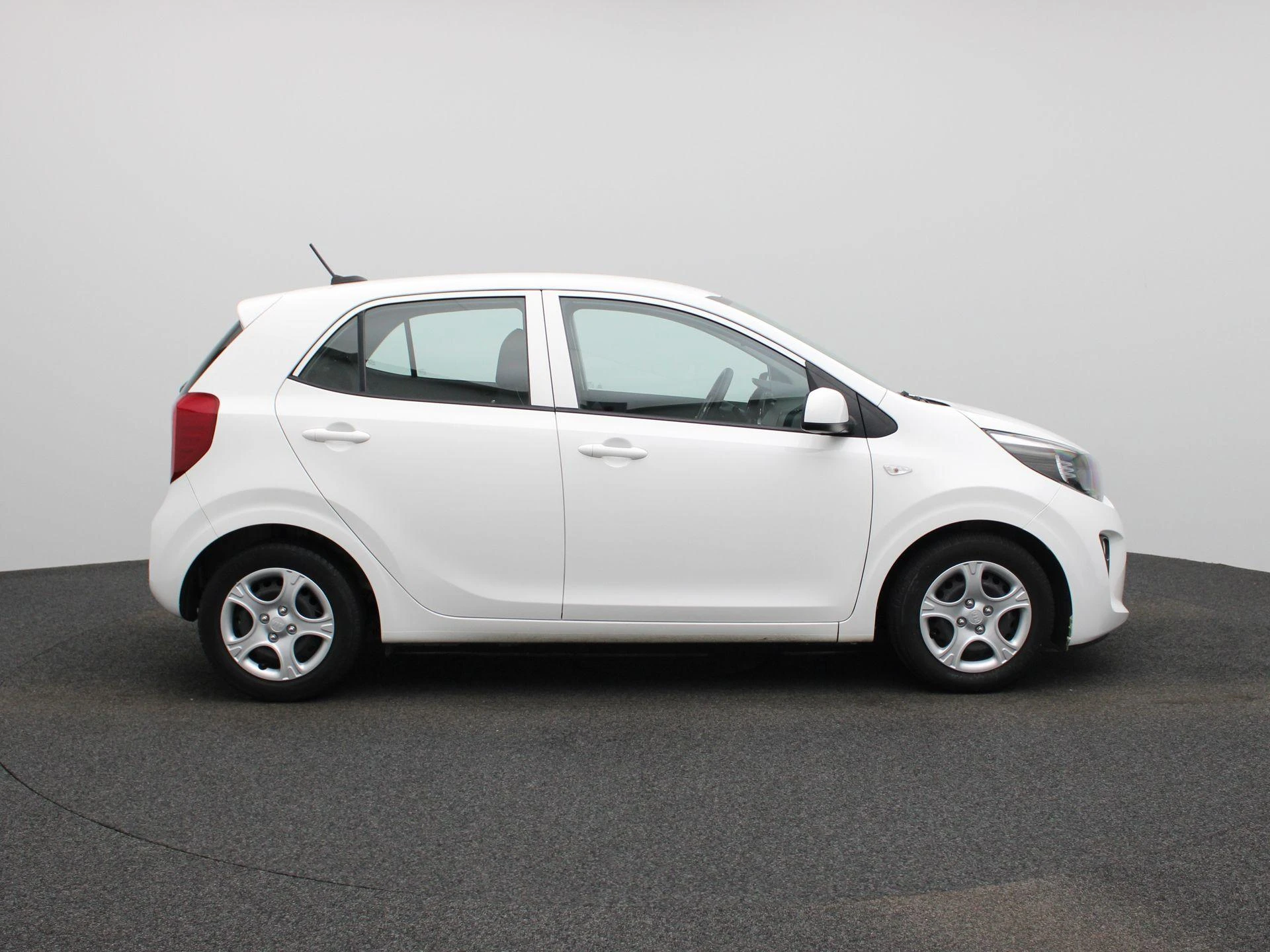 Kia-Picanto-image-5