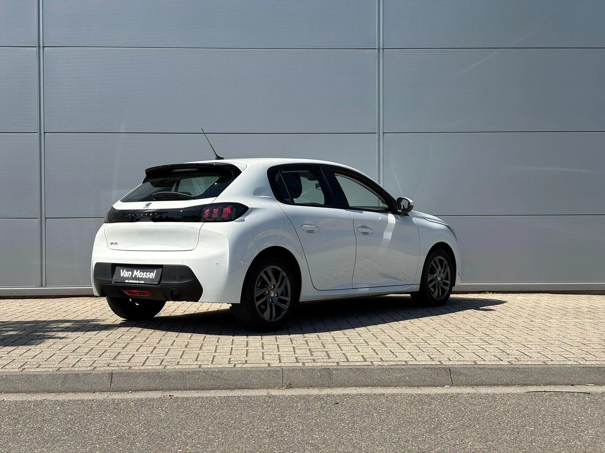 Peugeot-208-image-5