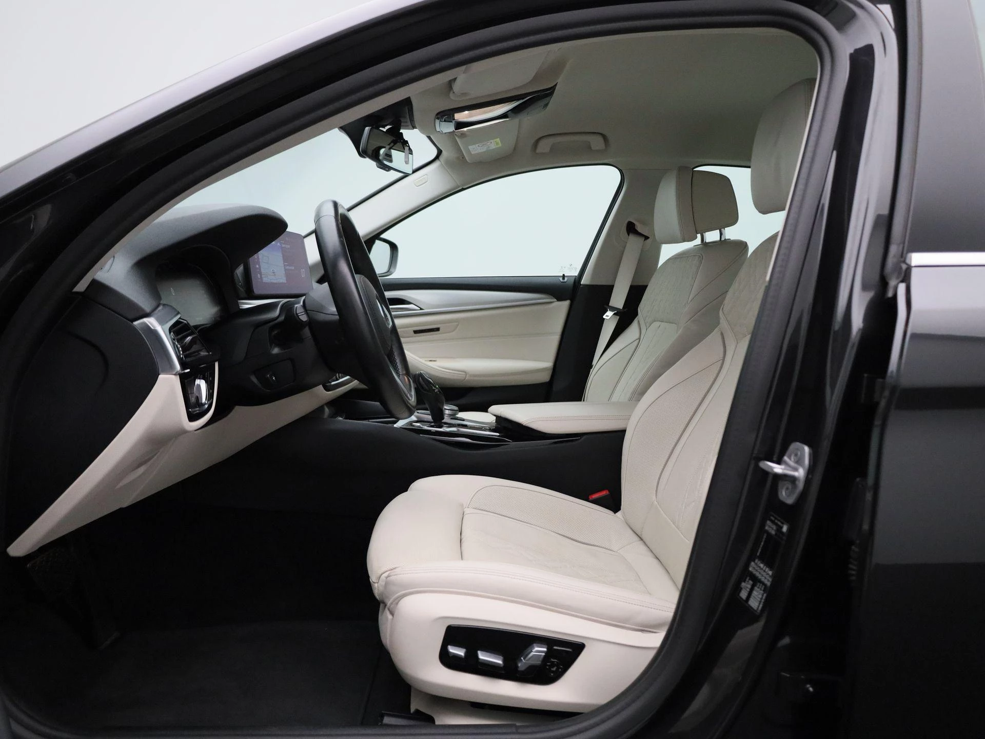 BMW-5 Serie-image-9