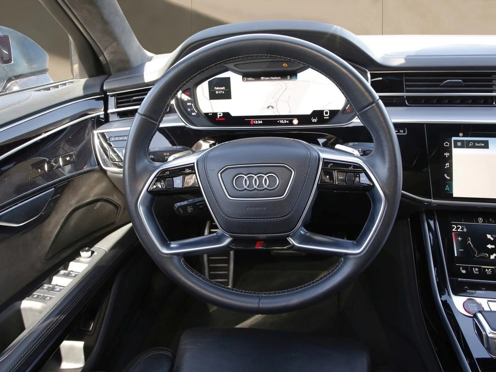 Audi S8 4.0 TFSI quattro PANO*360°*STHZ*MATRIX*LEDER*B&O