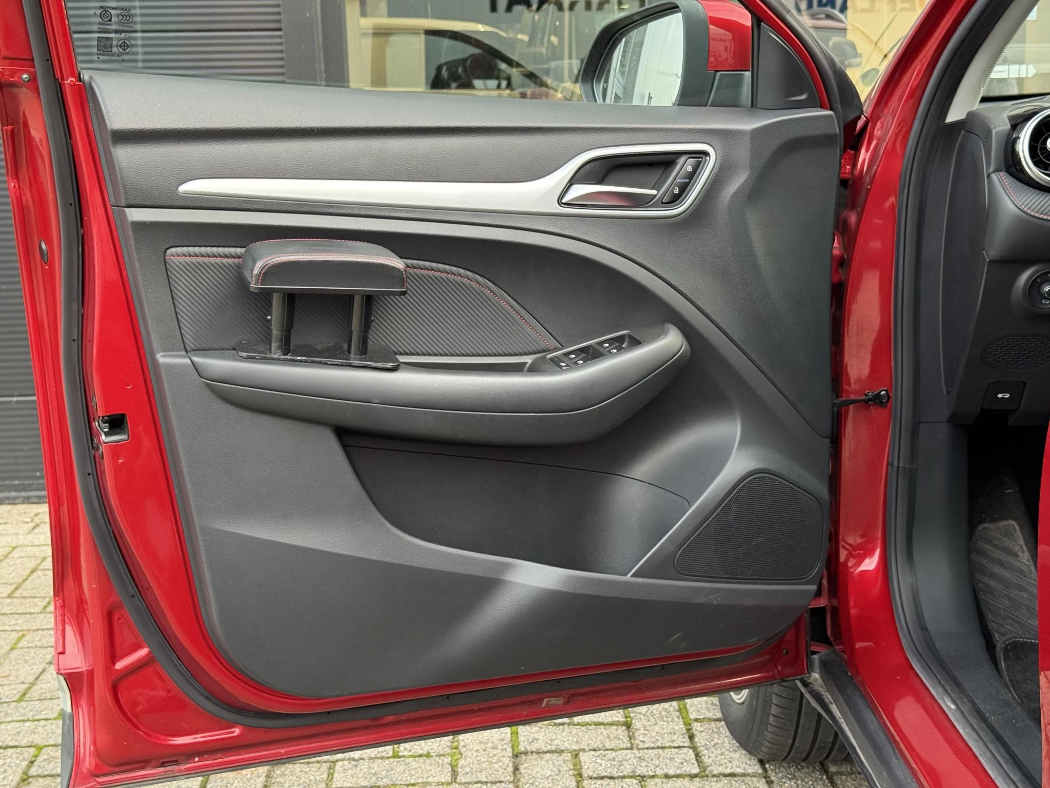 MG-ZS EV-image-10