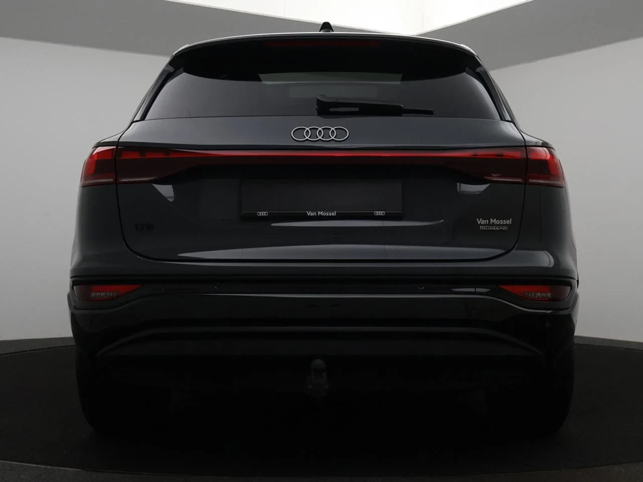 Audi-Q6 e-tron-image-10