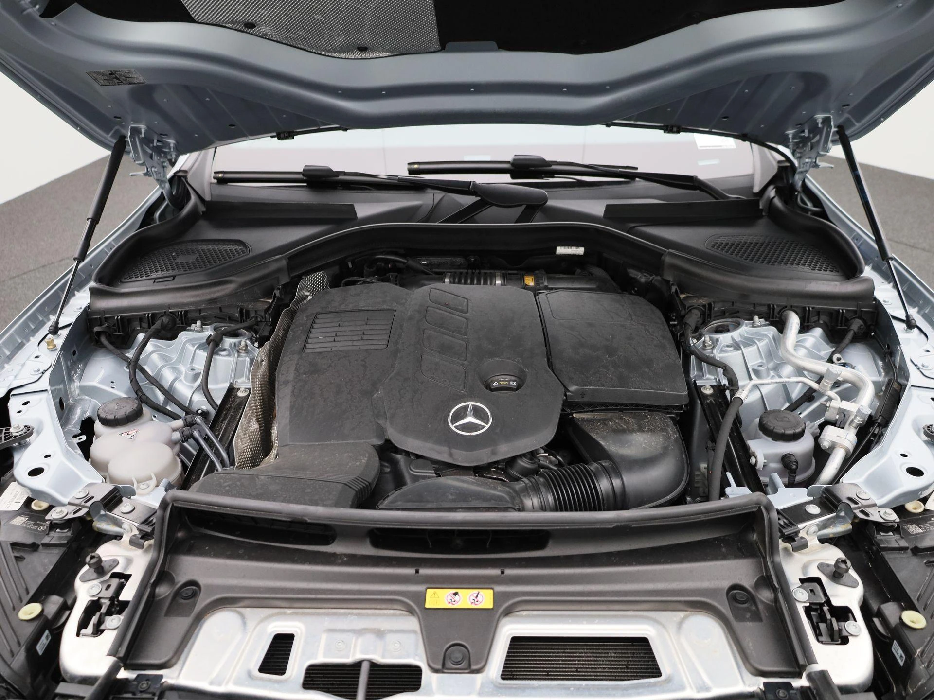 Mercedes-Benz-GLC-image-48