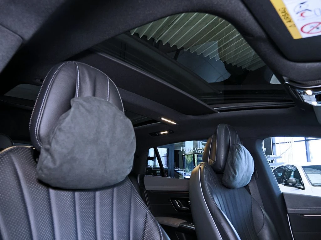 Mercedes-Benz-EQS 580-image-14