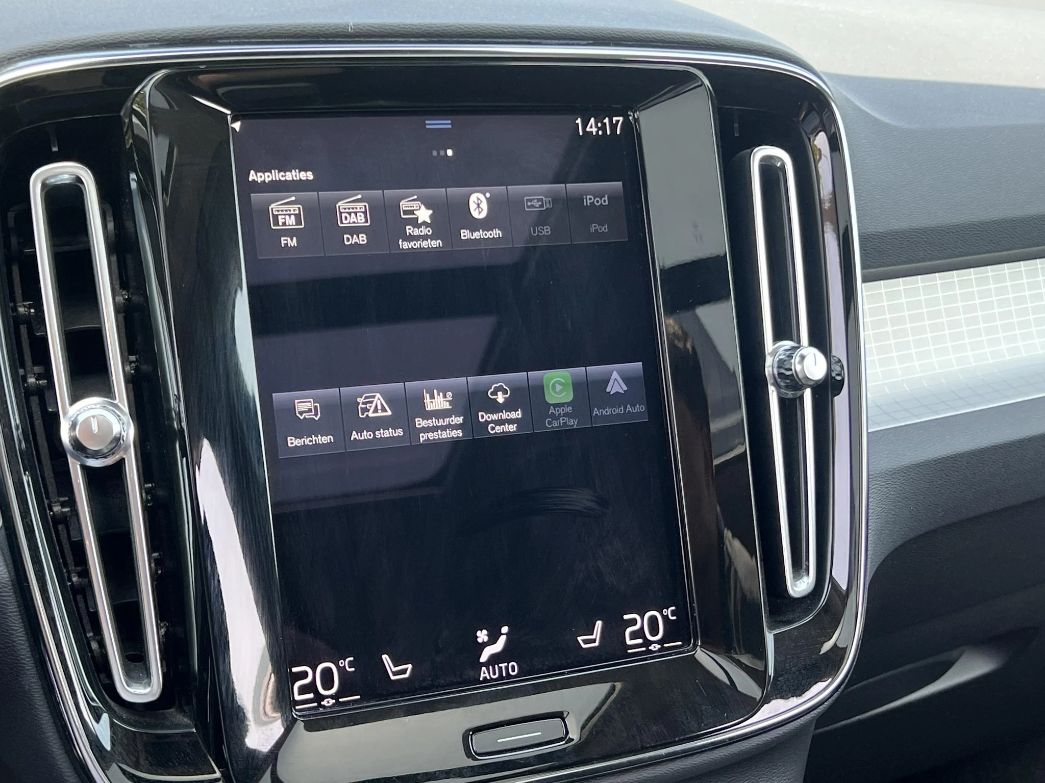 Volvo-XC40-image-23