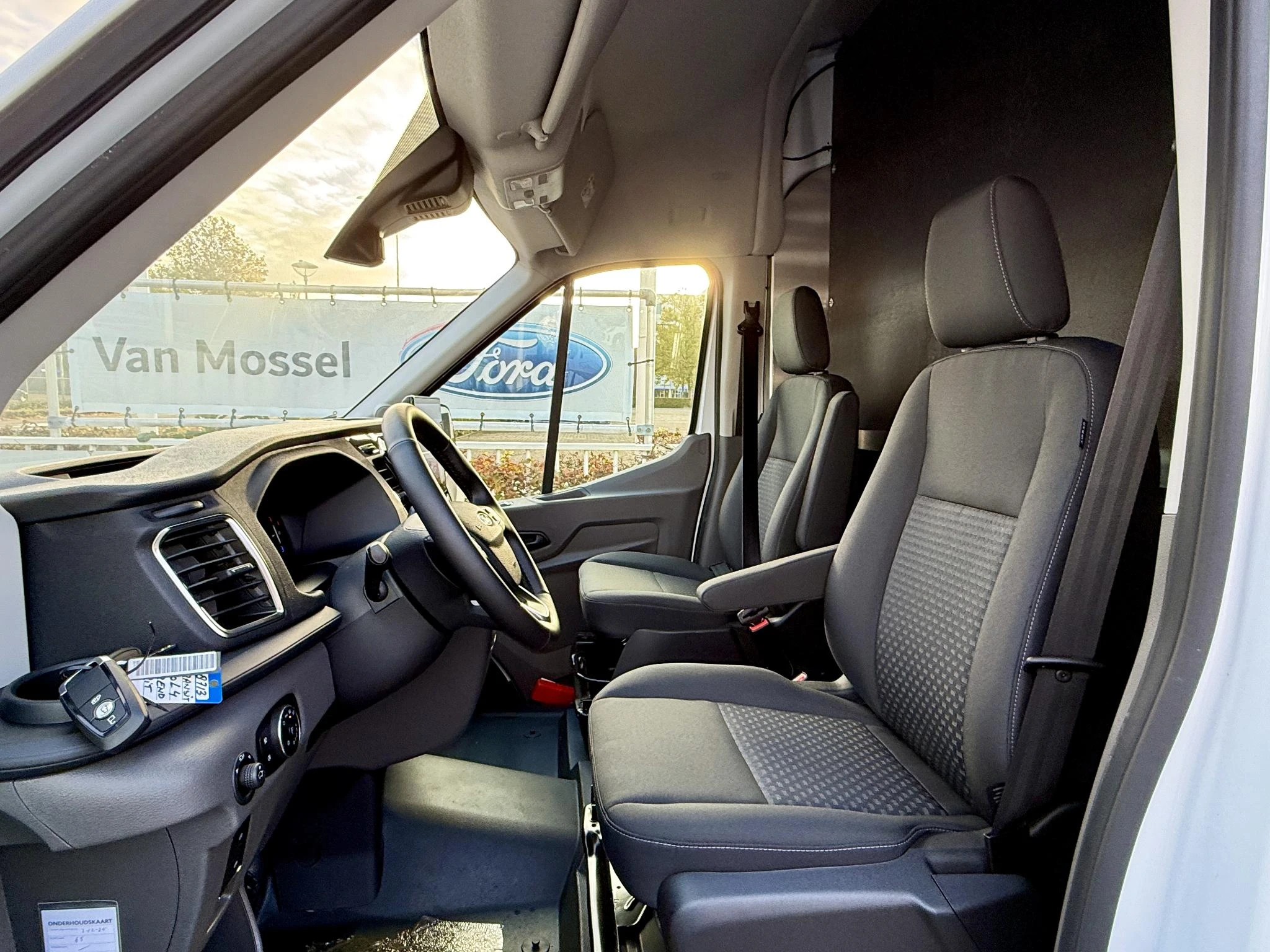 Ford-E-Transit-image-7