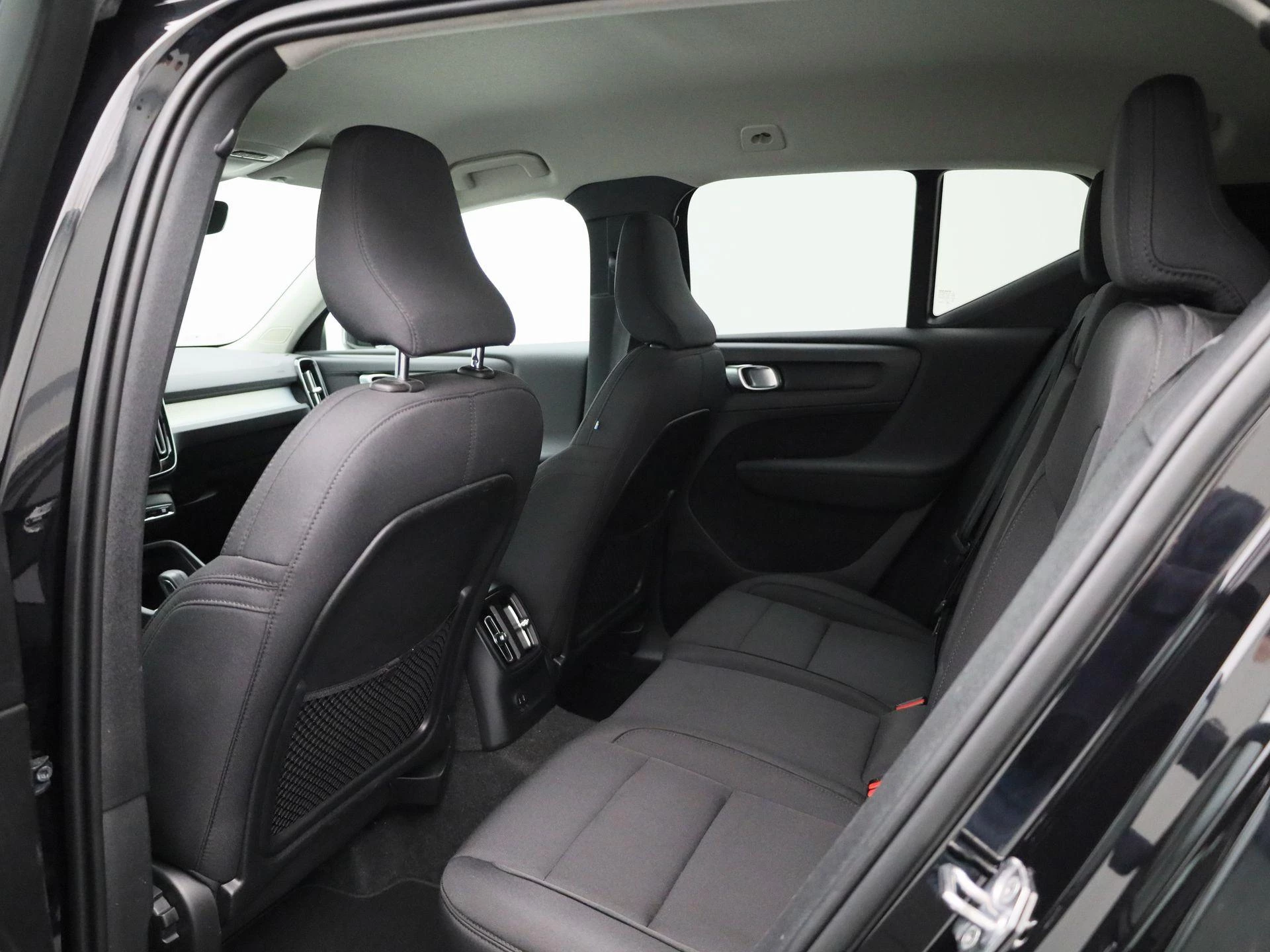Volvo-XC40-image-10