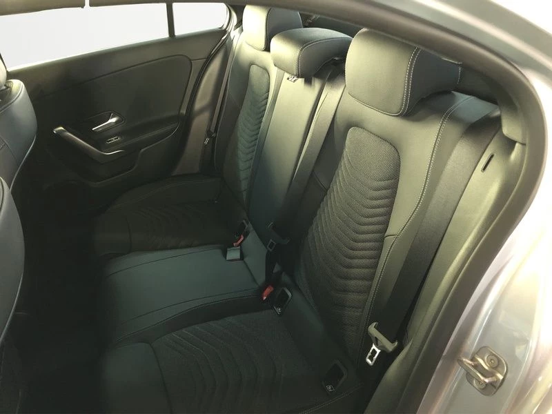 Mercedes-Benz A-Klasse 200 Limo PROGRESSIVE PANO AHK WINTER-PAKET Progressive