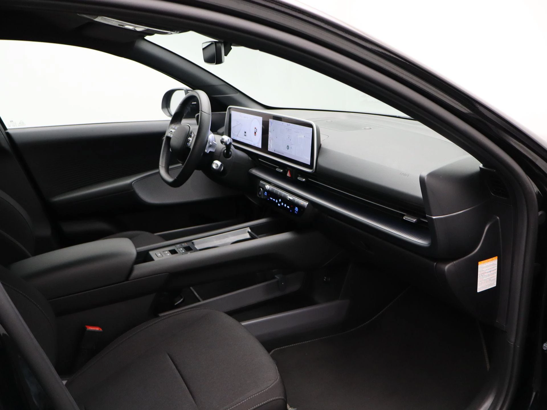 Hyundai-IONIQ 6-image-28