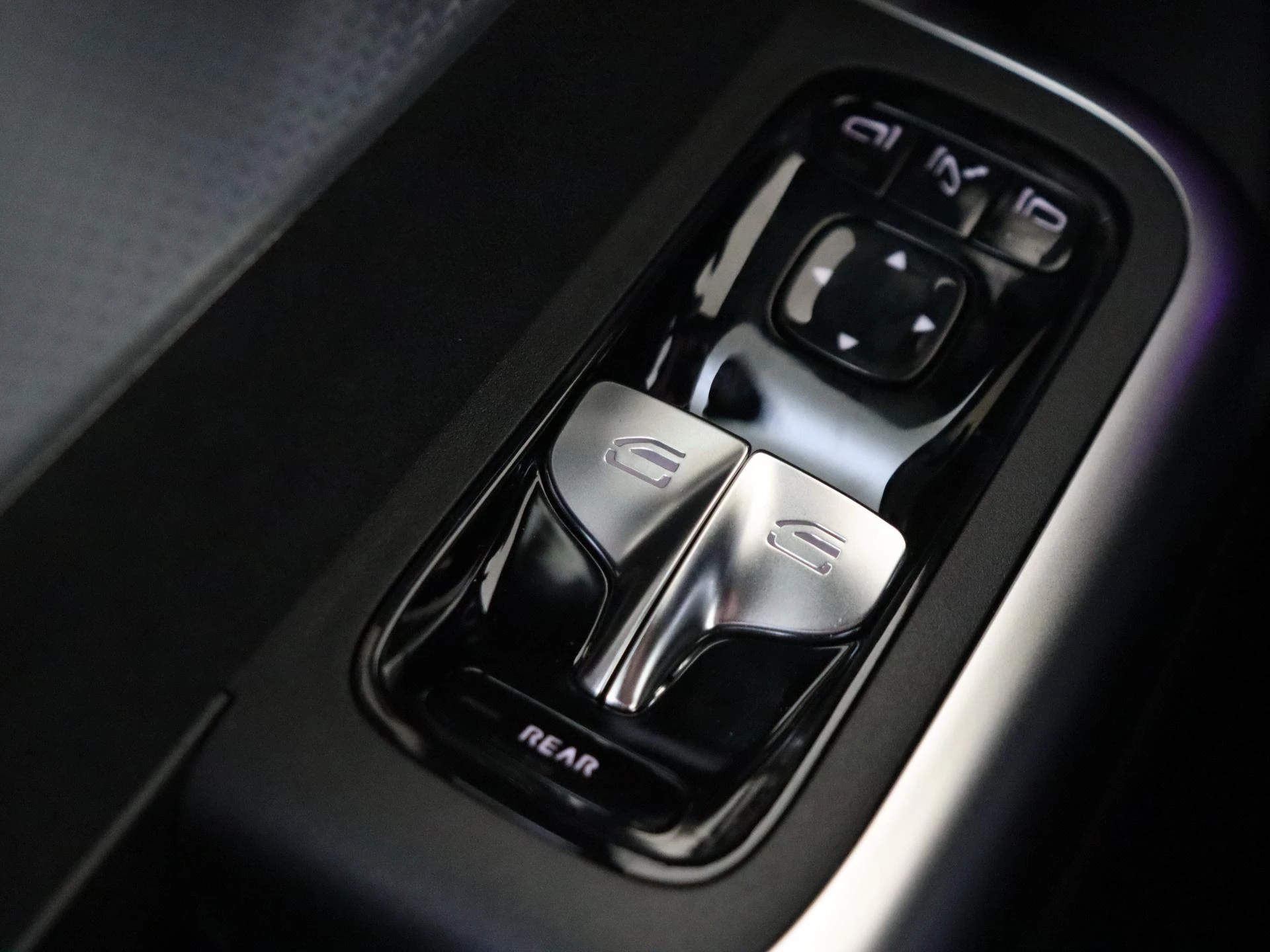 Mercedes-Benz-CLA-image-29