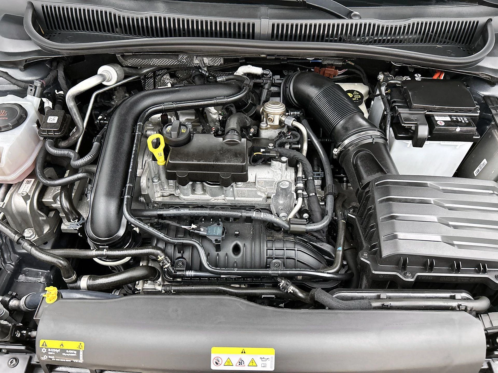 Volkswagen-Polo-image-28