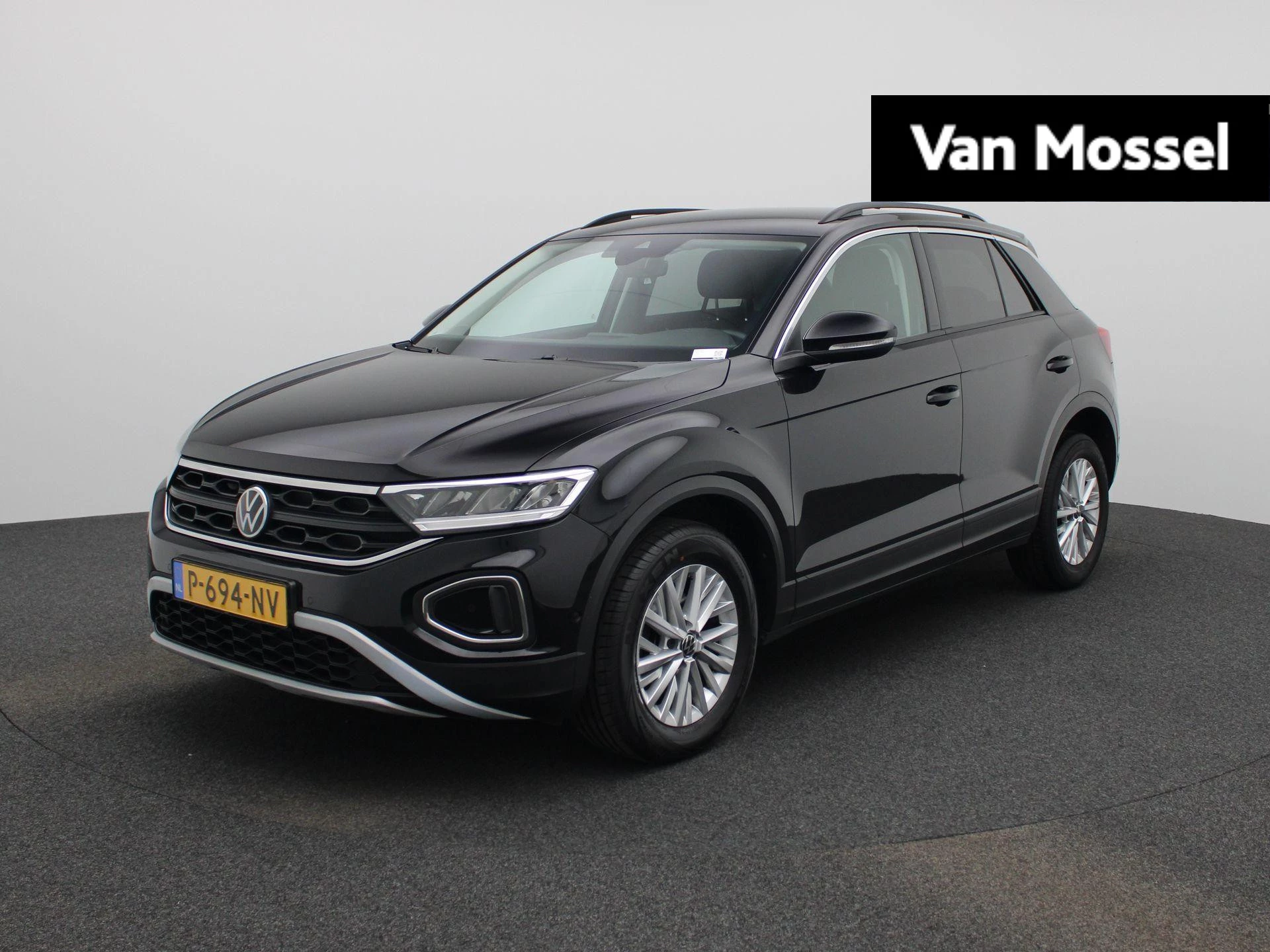 Volkswagen-T-Roc-image-0