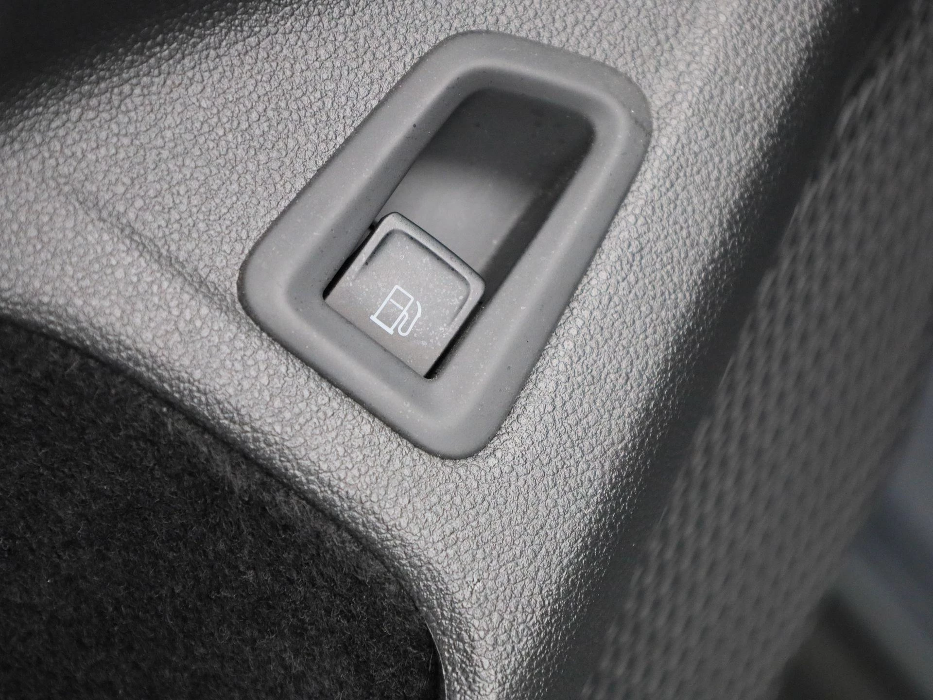 Volkswagen-Golf-image-36