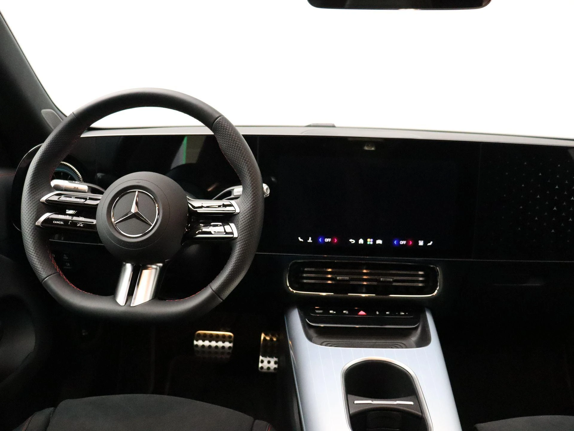 Mercedes-Benz-CLA-image-21