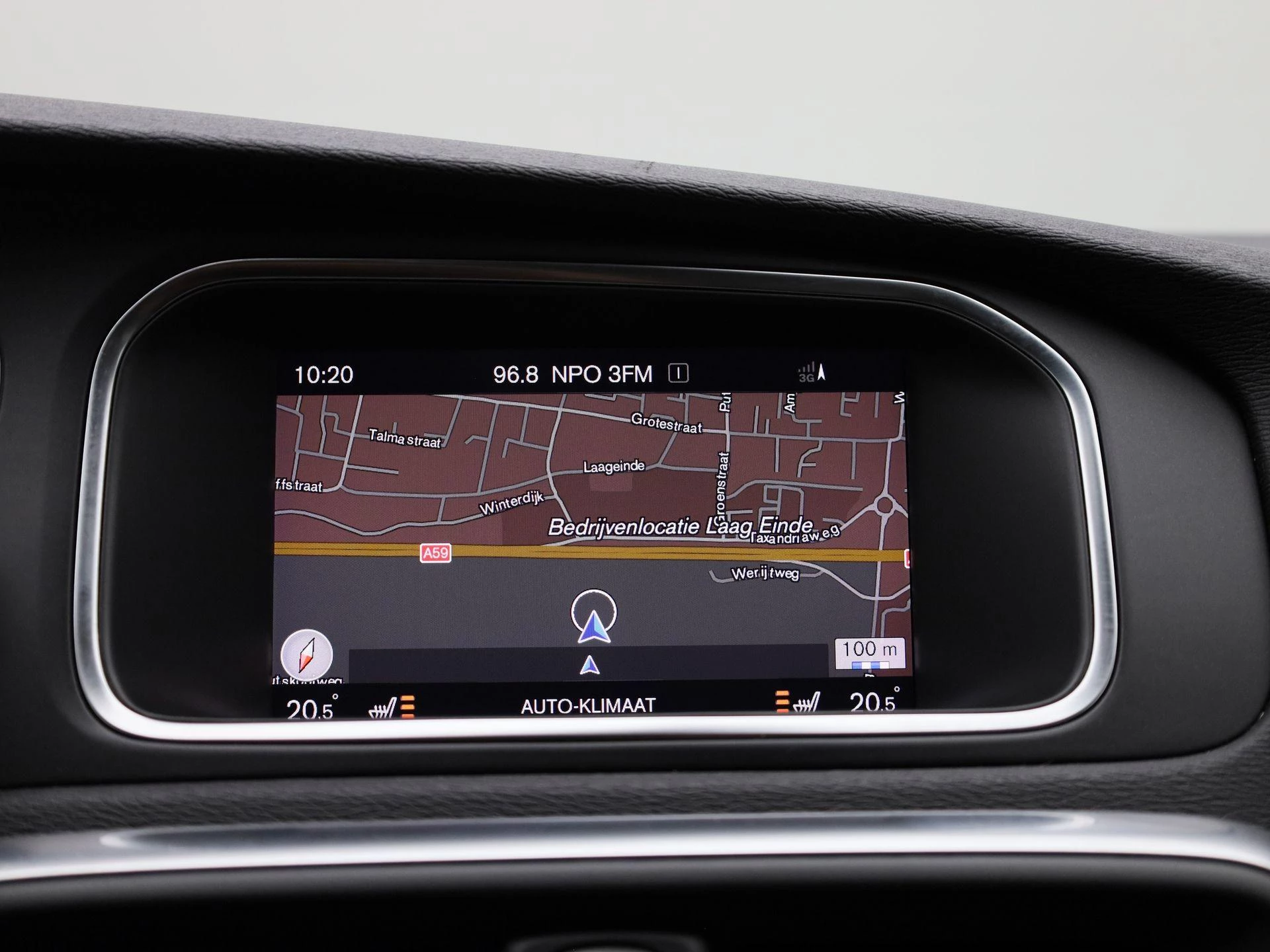 Volvo-V40-image-15