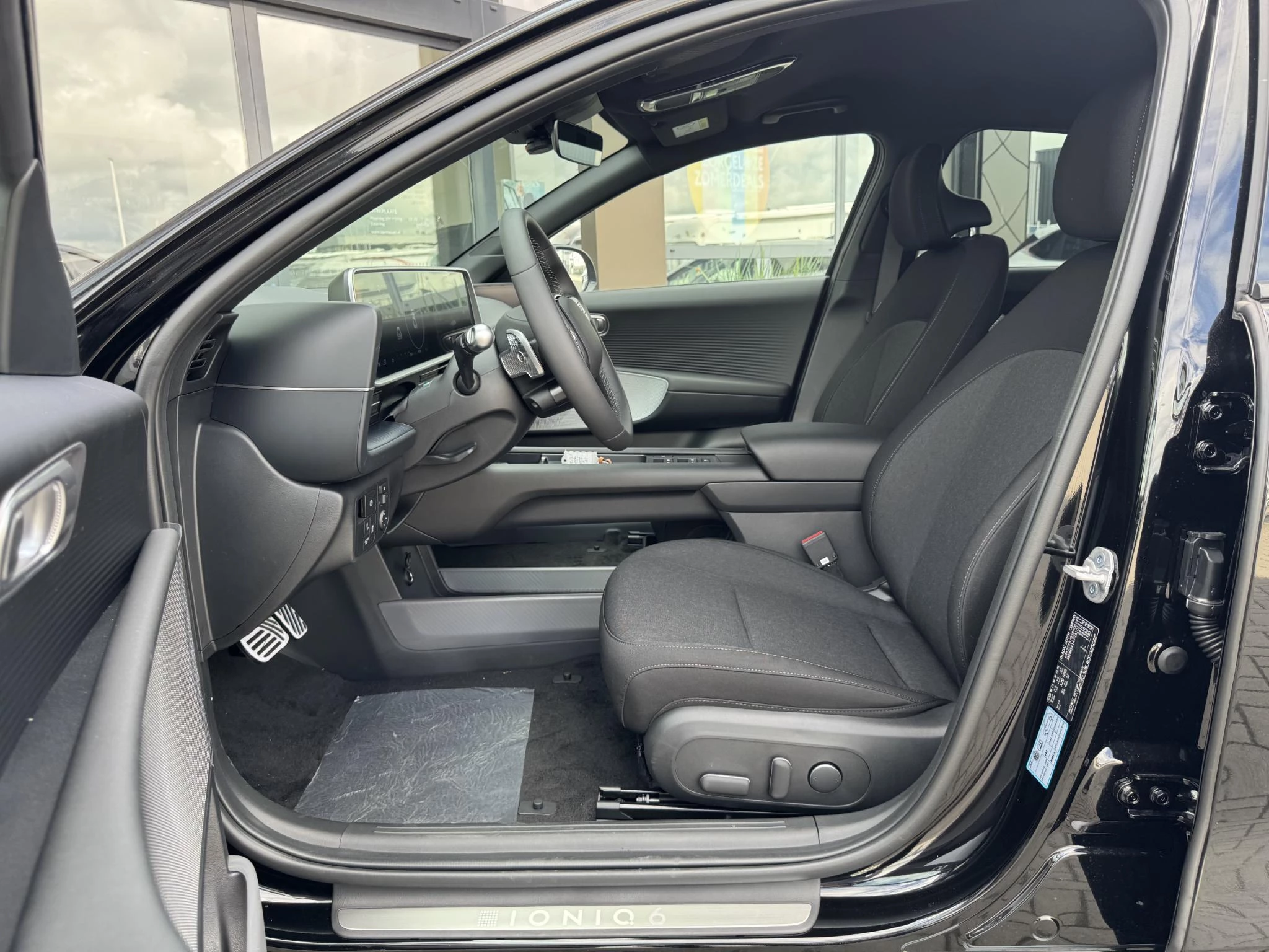 Hyundai-IONIQ 6-image-7