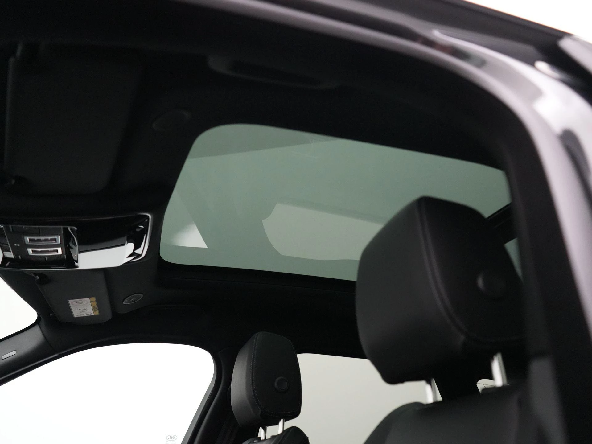 Land Rover Range Rover Velar 2.0 P400e Belgravia Edition