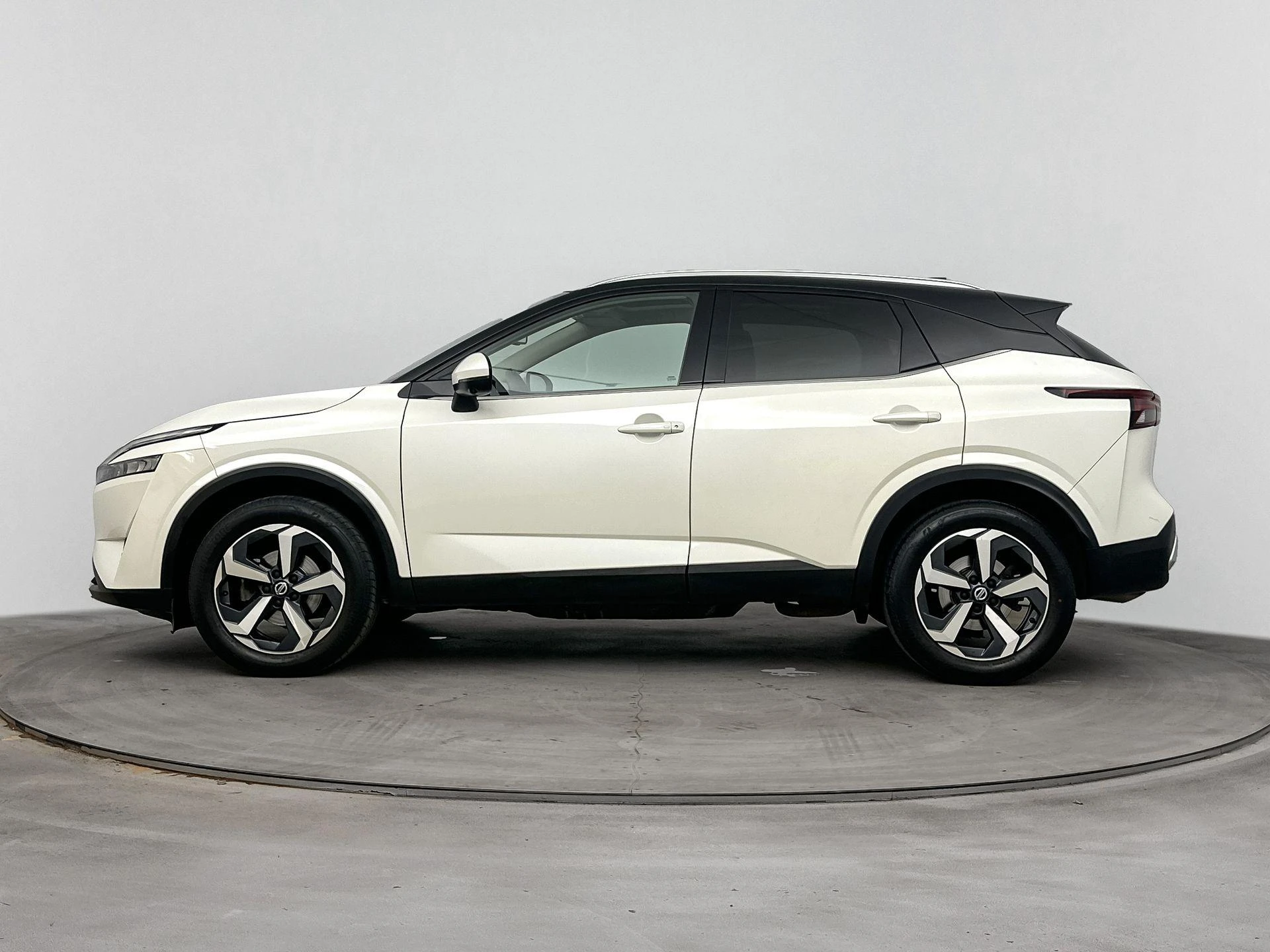 Nissan-QASHQAI-image-1