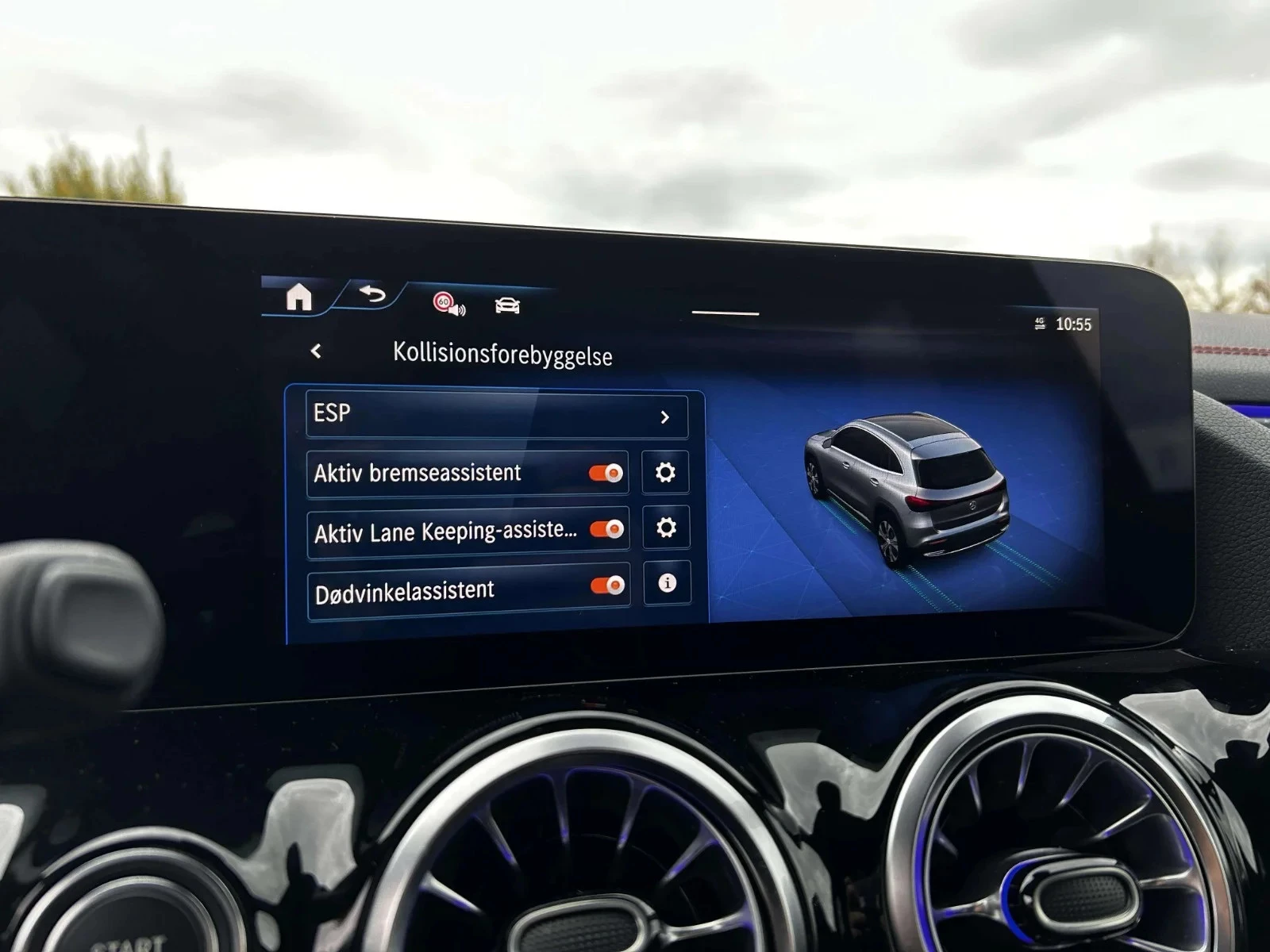 Mercedes-Benz-EQA-image-18