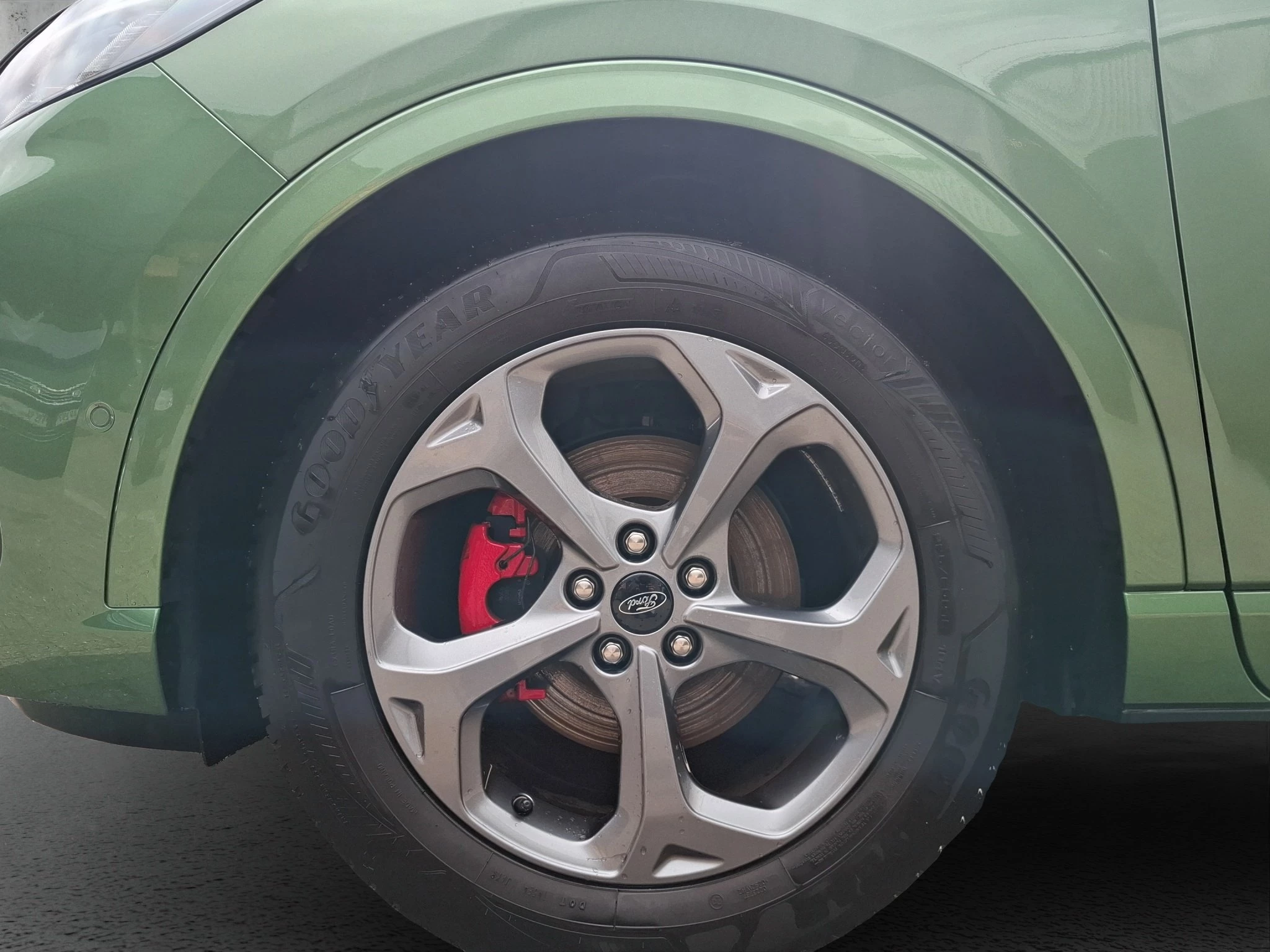 Ford Kuga ST-Line X*PANO*AHK*LED-MATRIX*360GRAD*ACC*NAVI*SOUND-SYS.