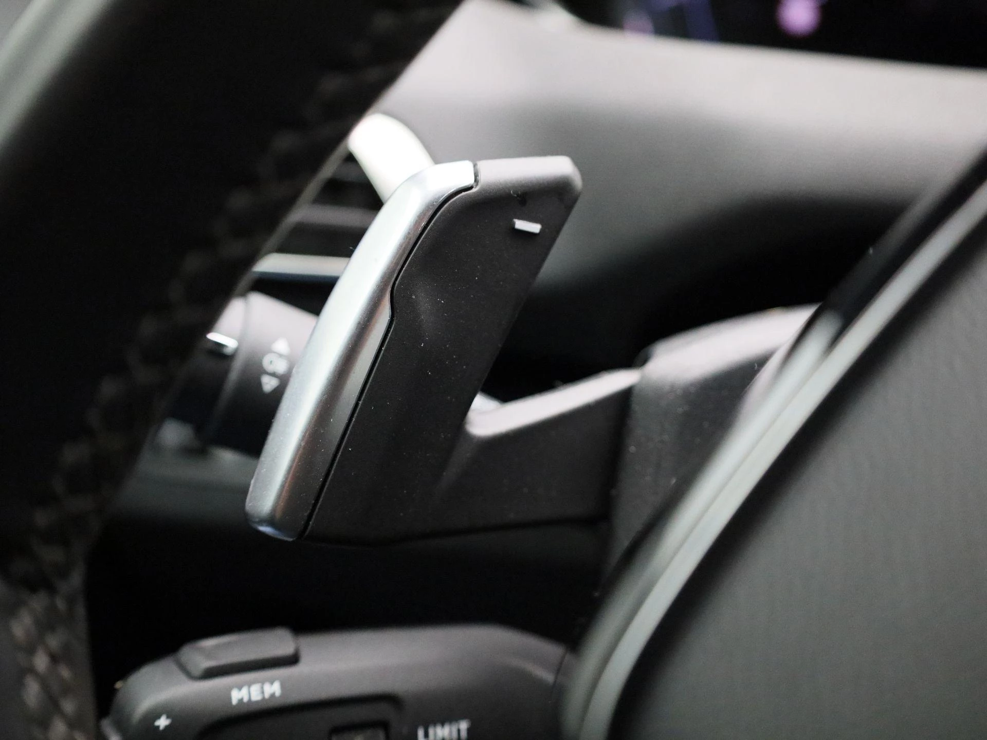 Peugeot-5008-image-21