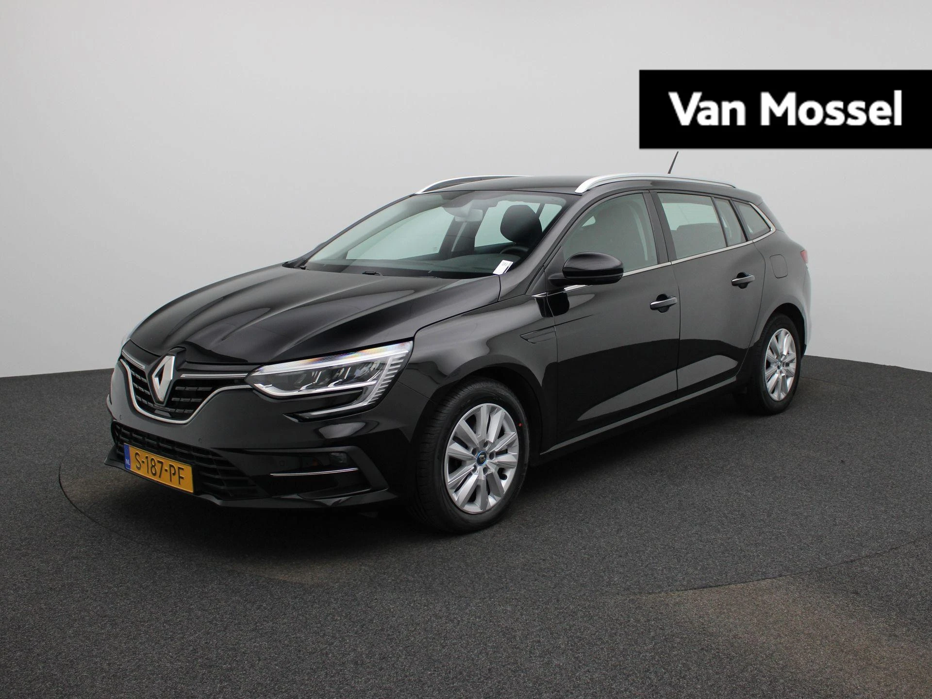 Renault-Megane E-Tech-image-0