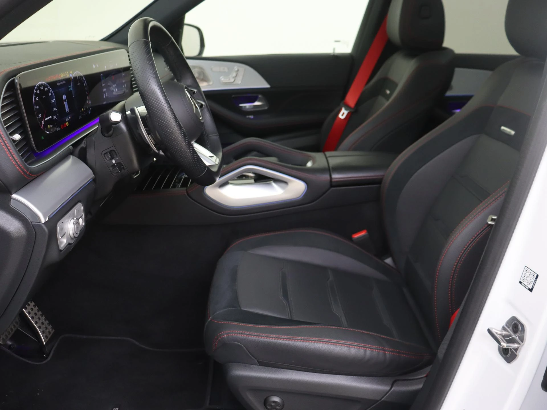Mercedes-Benz-GLE-image-14