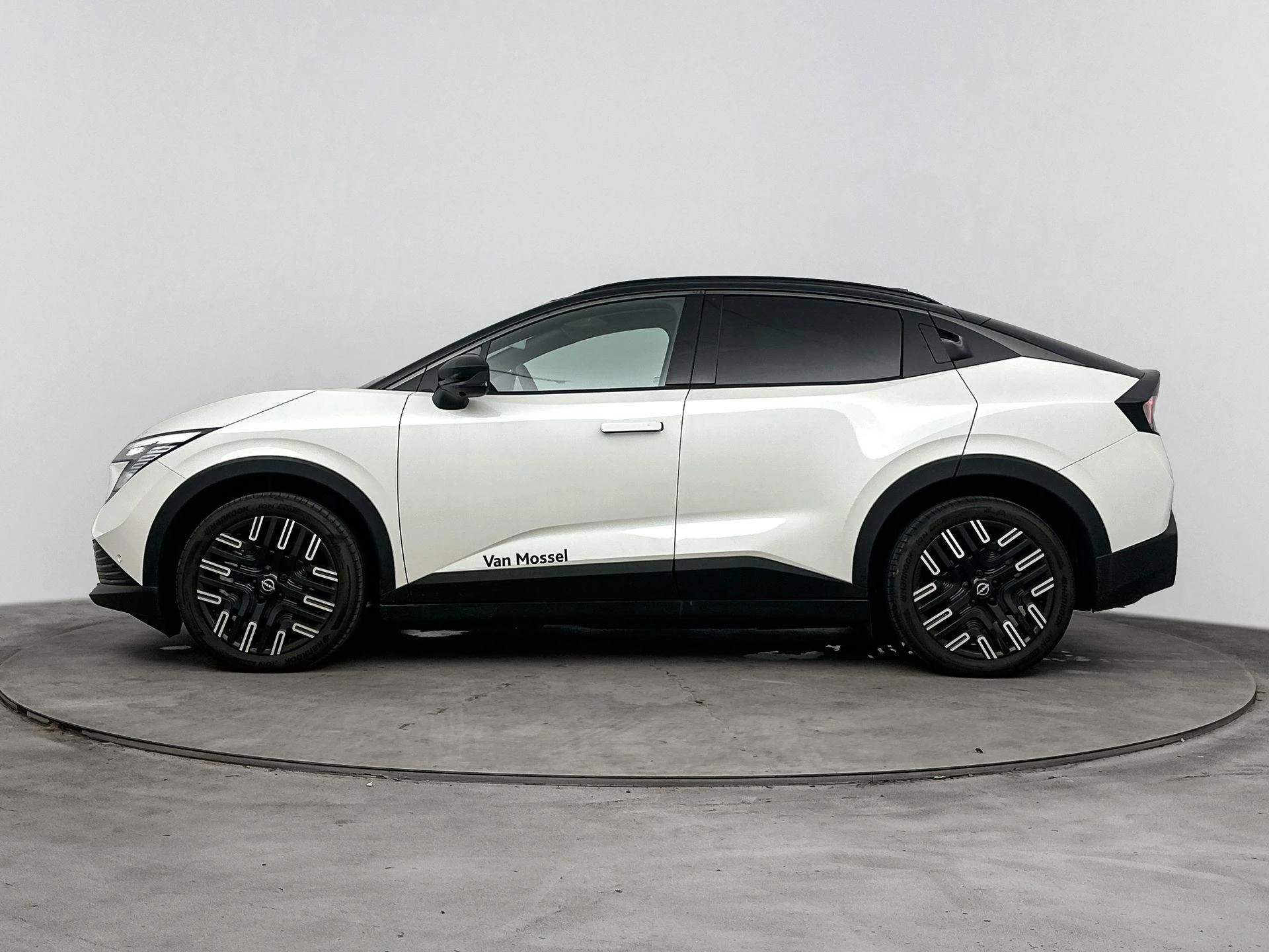 Nissan-Leaf-image-1