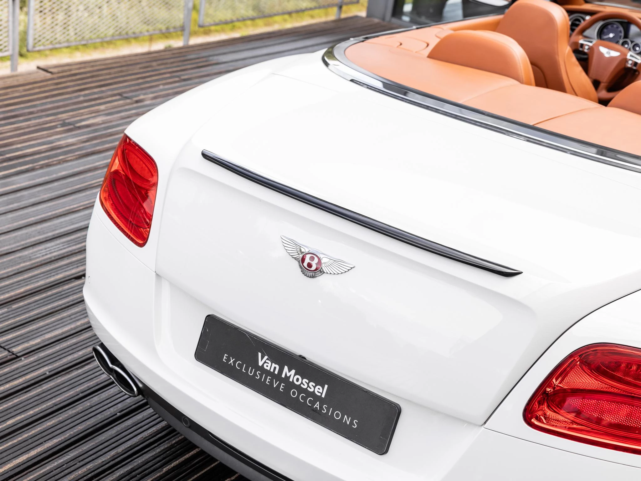 Bentley-Continental GT-image-10