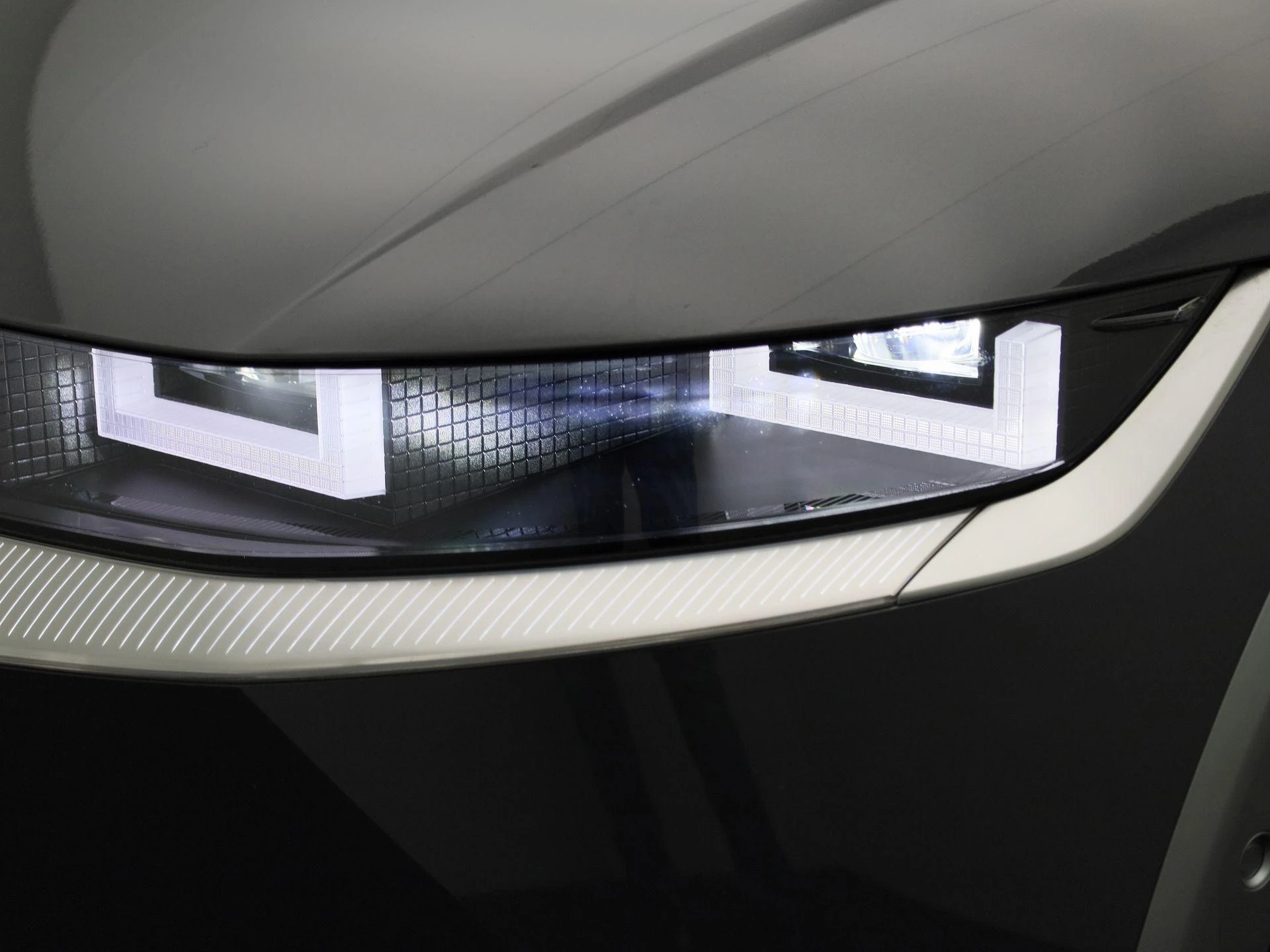 Hyundai-IONIQ 5-image-13
