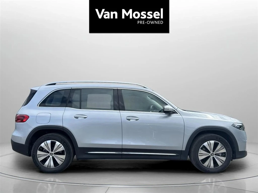 Mercedes-Benz-EQB-image-3