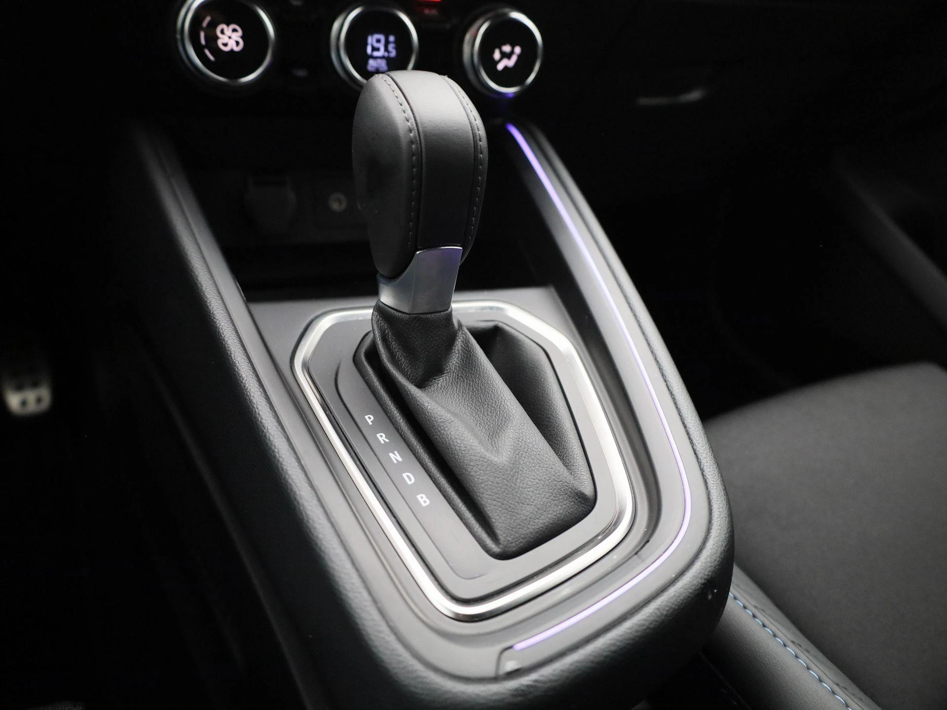 Renault-Clio-image-18