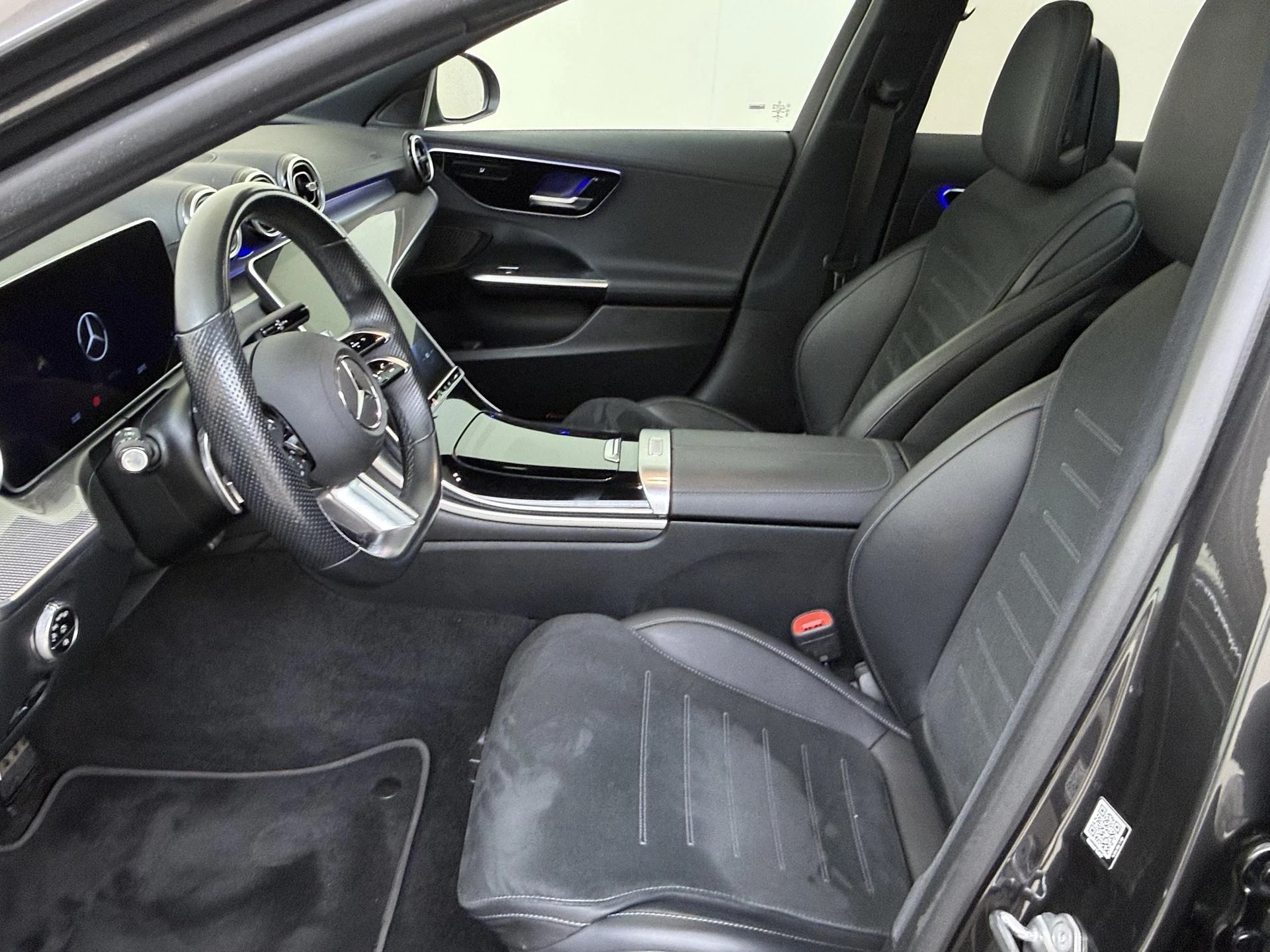Mercedes-Benz-C-Klasse-image-14
